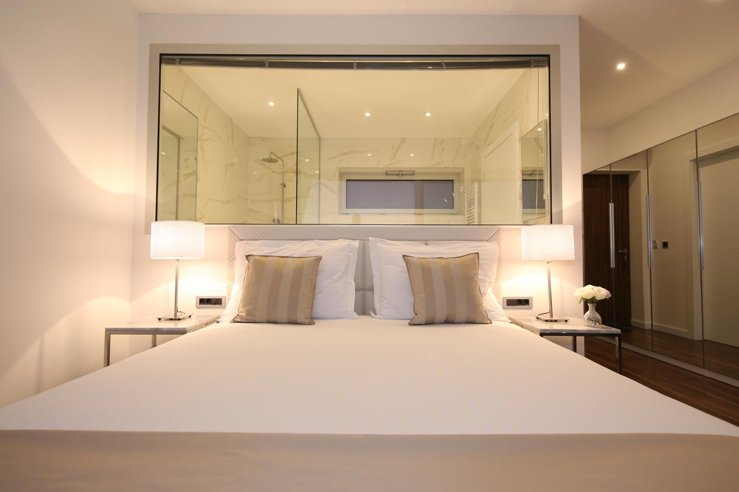 Deluxe Room with Large Terrace and Sea View - Photo 5