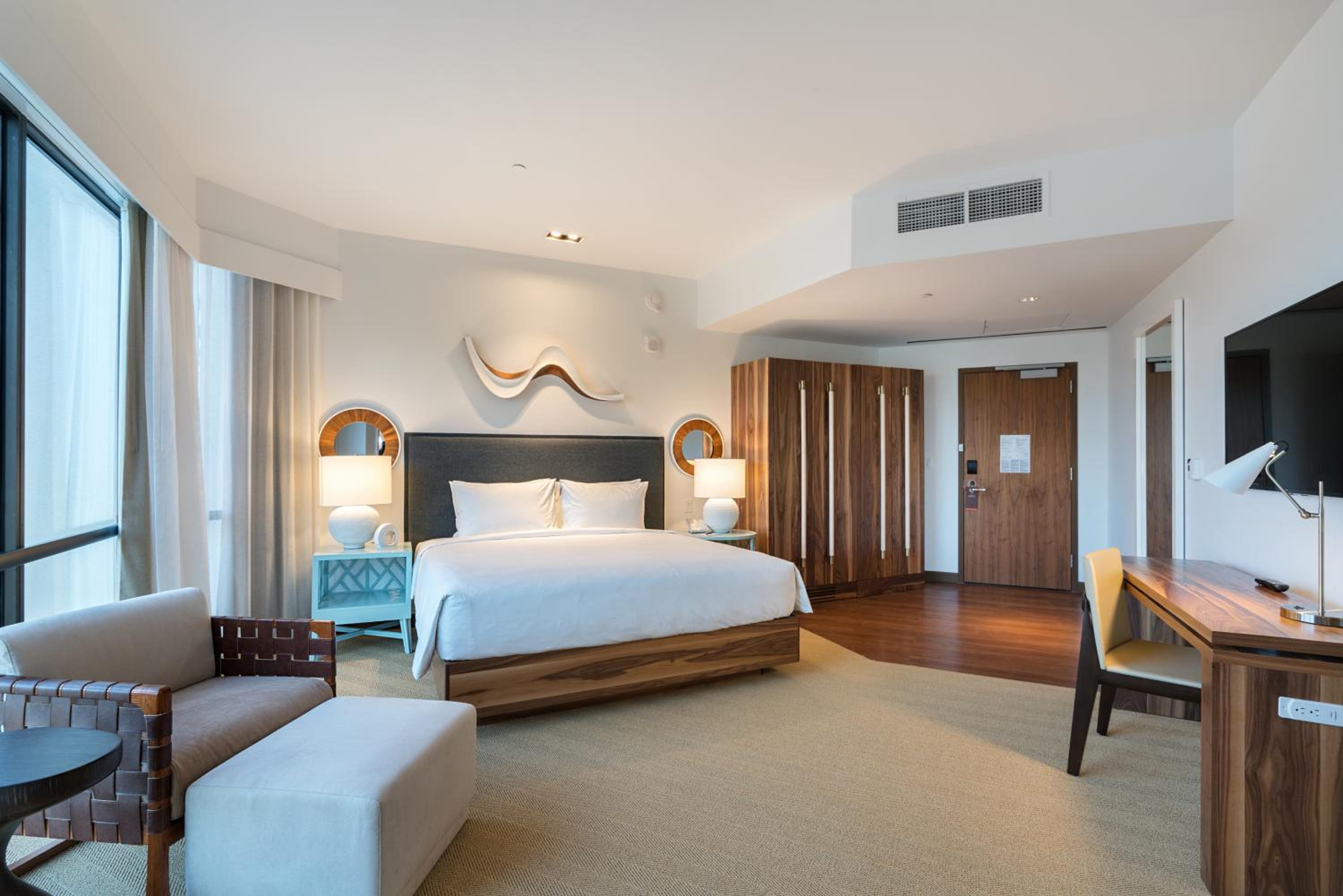 King Suite with City View