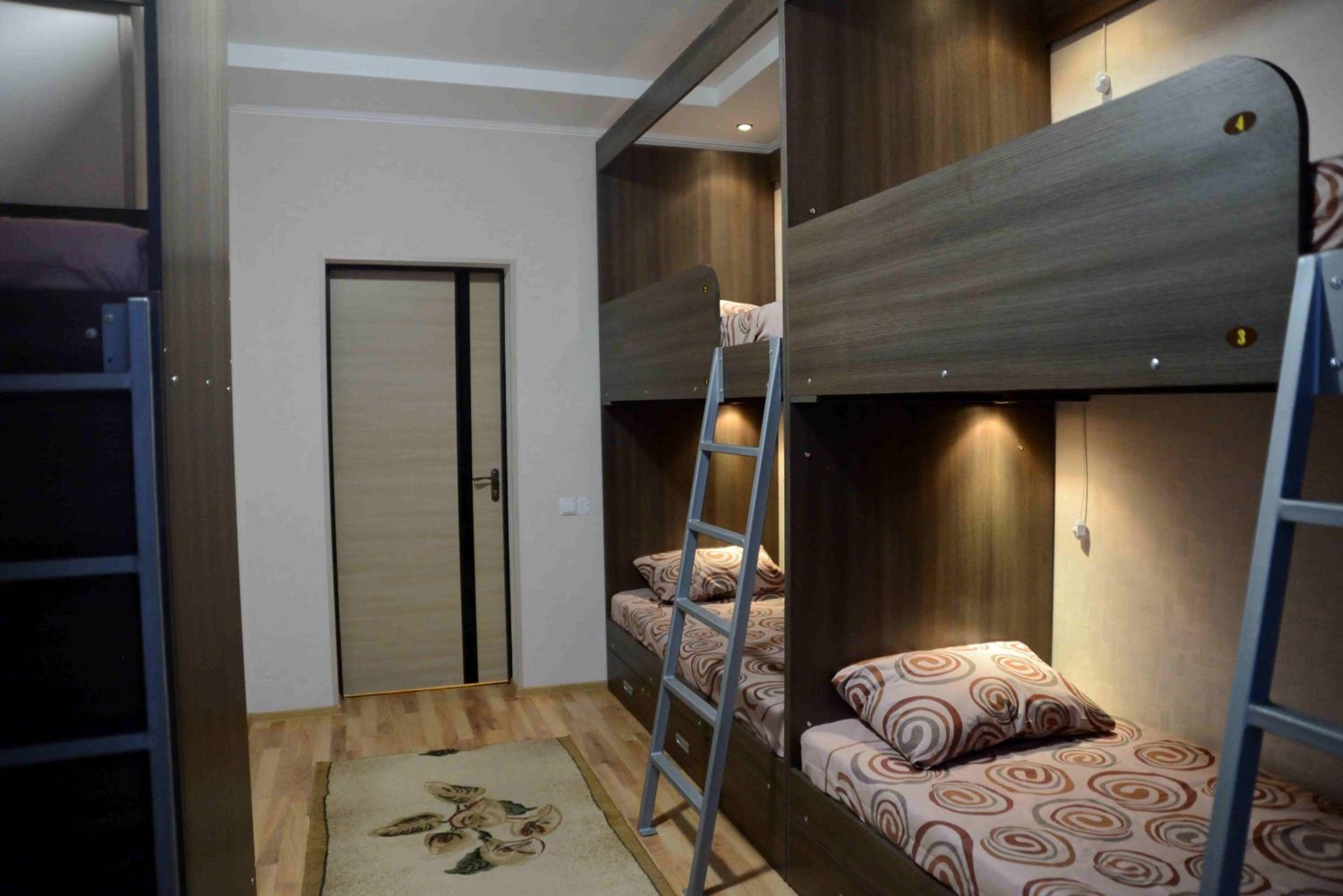 Bed in 8-Bed Dormitory Room photo 1