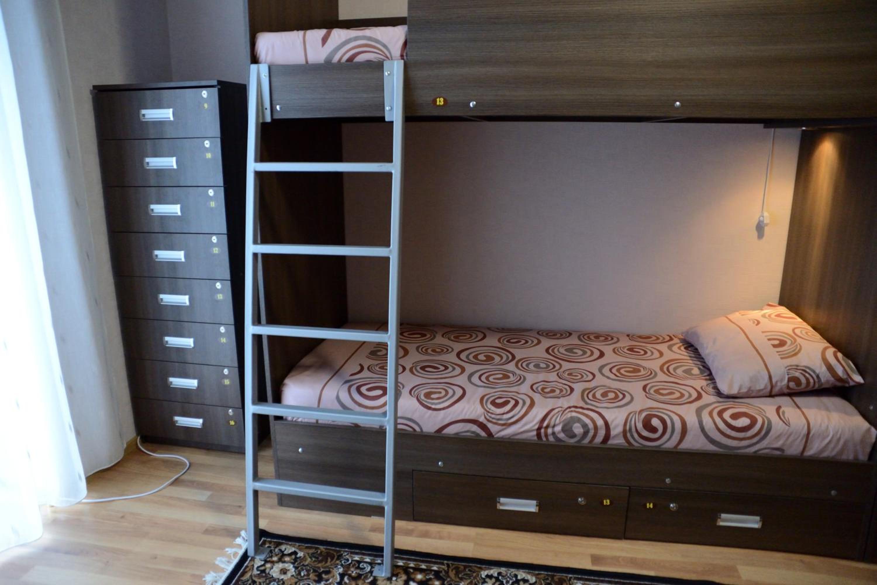 Bed in 8-Bed Dormitory Room photo 3