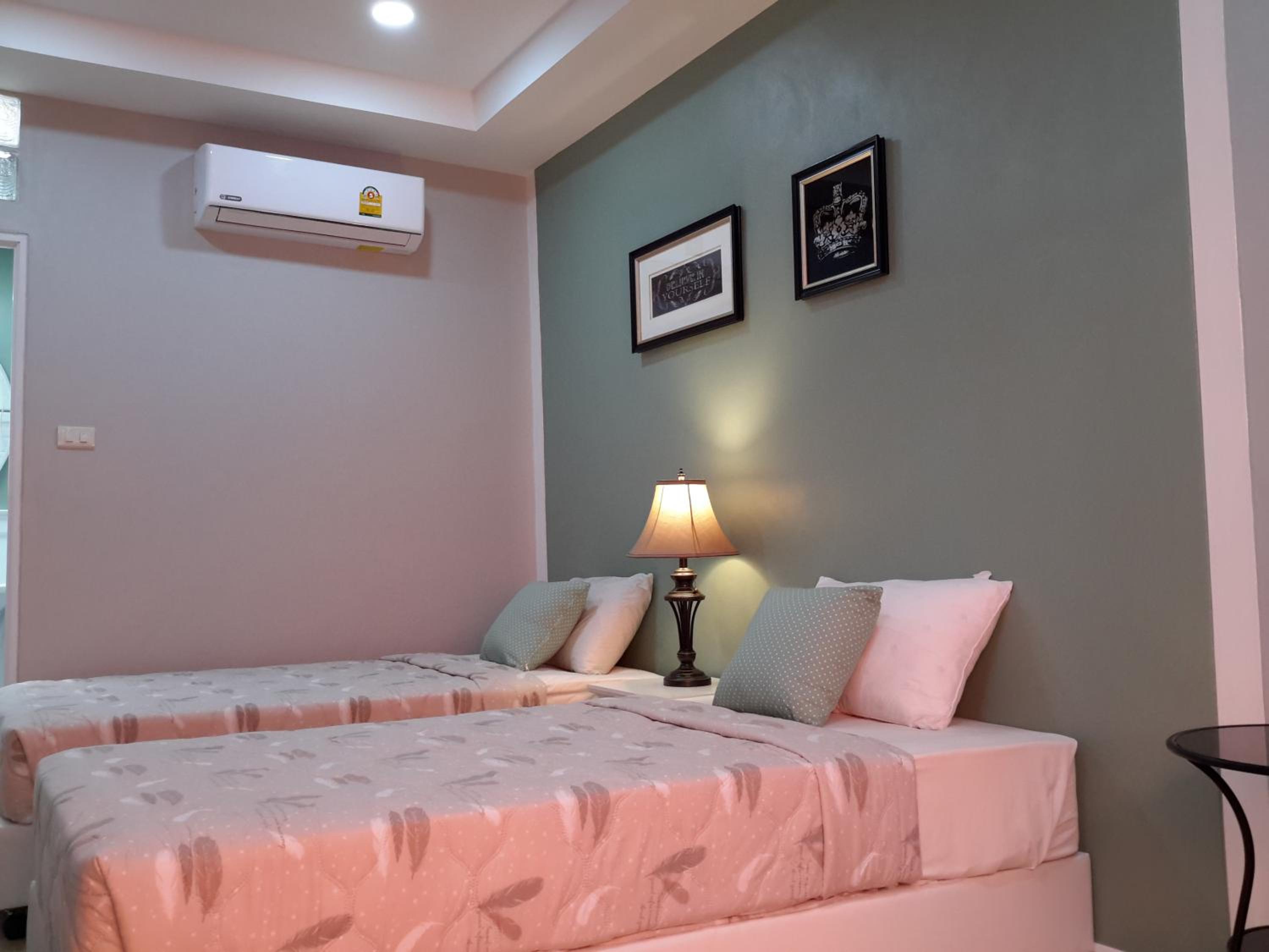 Deluxe Double or Twin Room - Photo 2