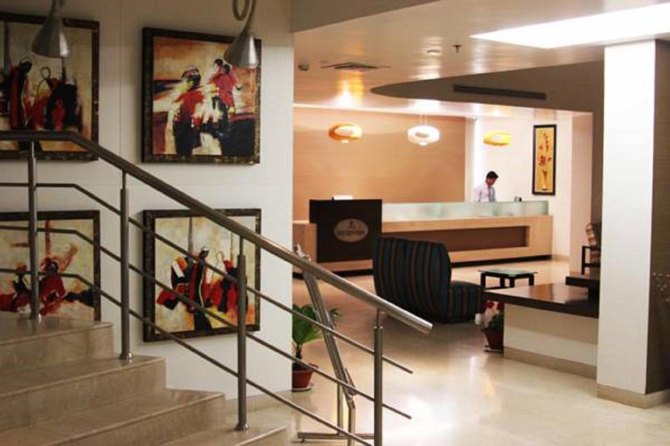 Suite - Photo 2