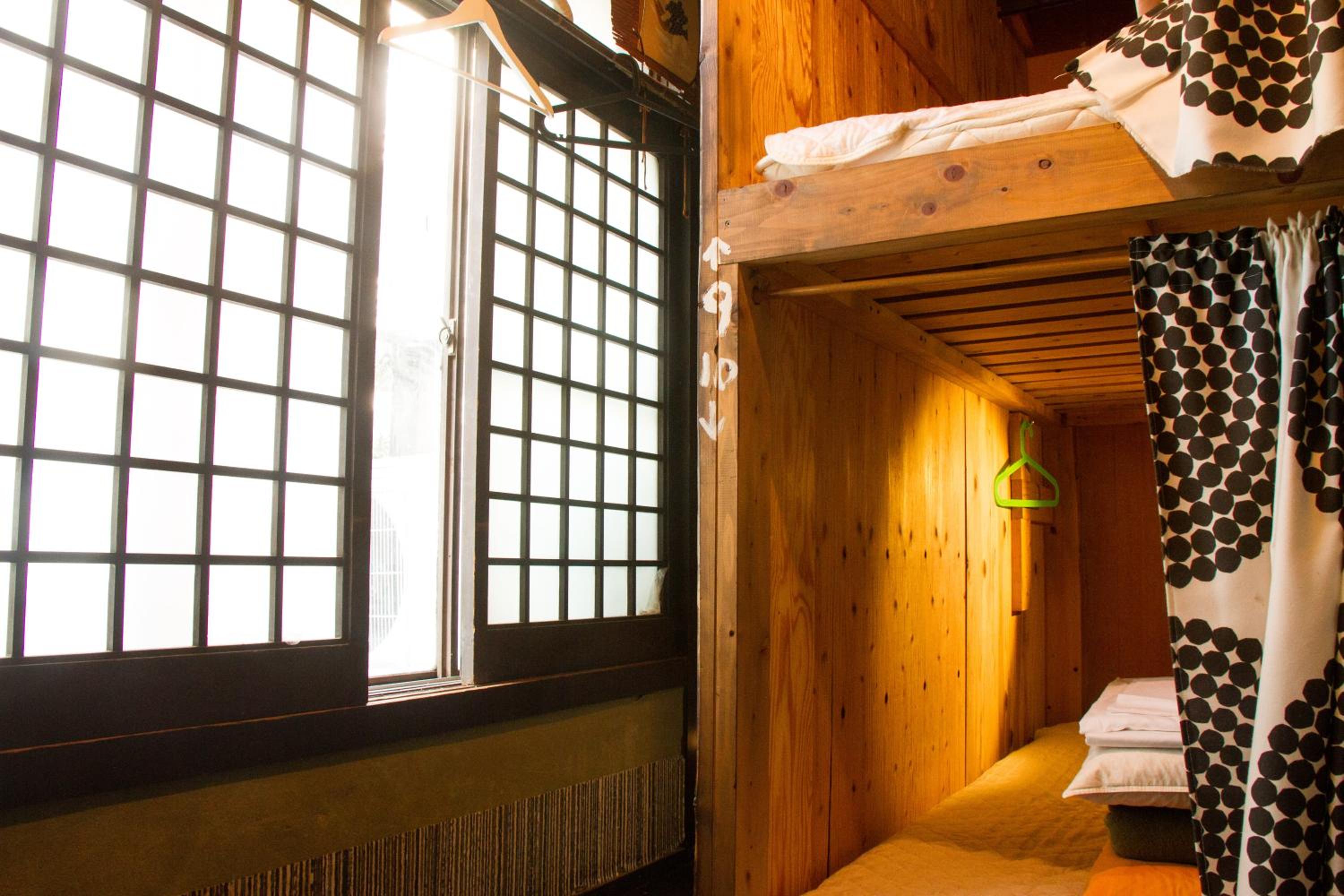 Bed In 11-Bed Mixed Dormitory Room photo 2