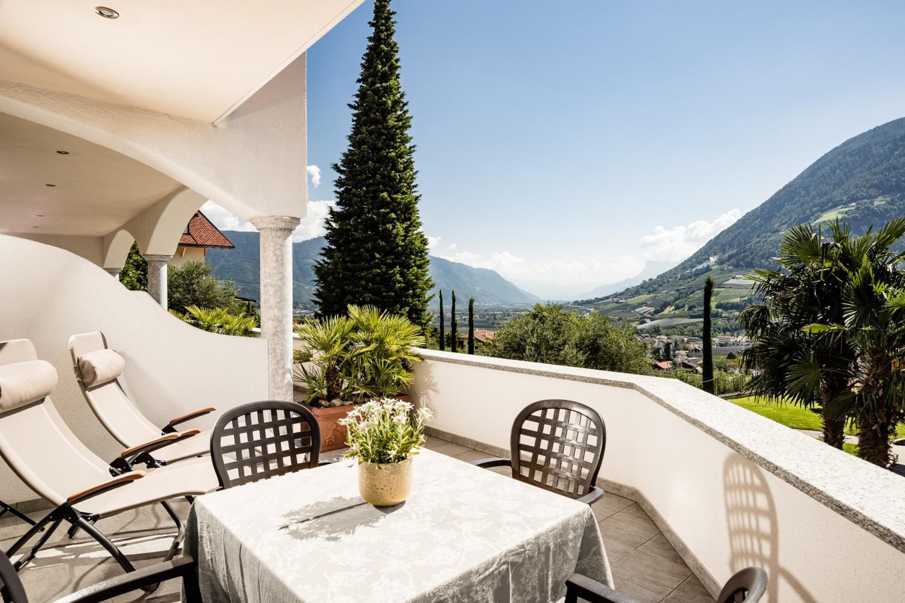 Apartment with Terrace