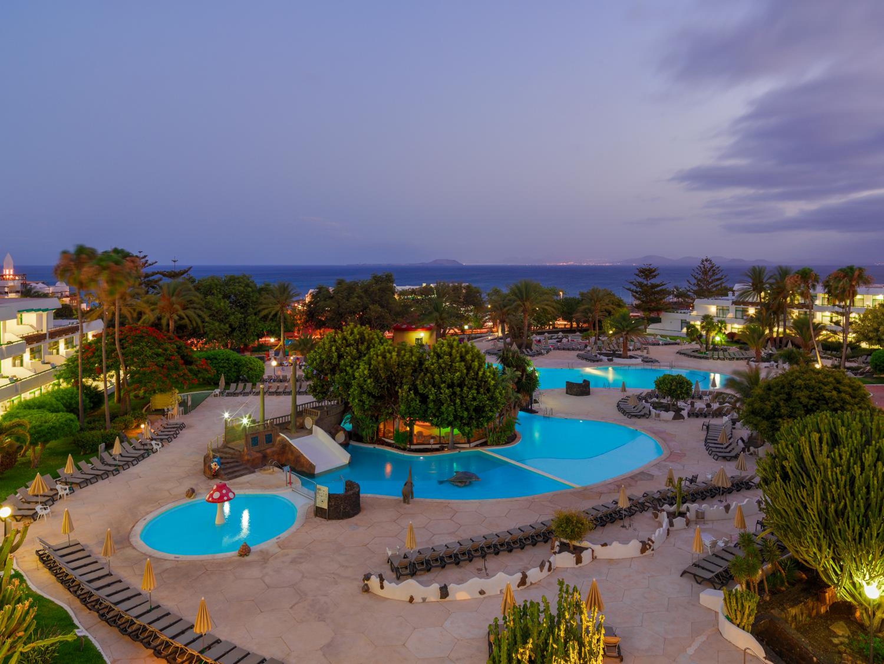 Superior Double Room with Pool View (2 Adults)