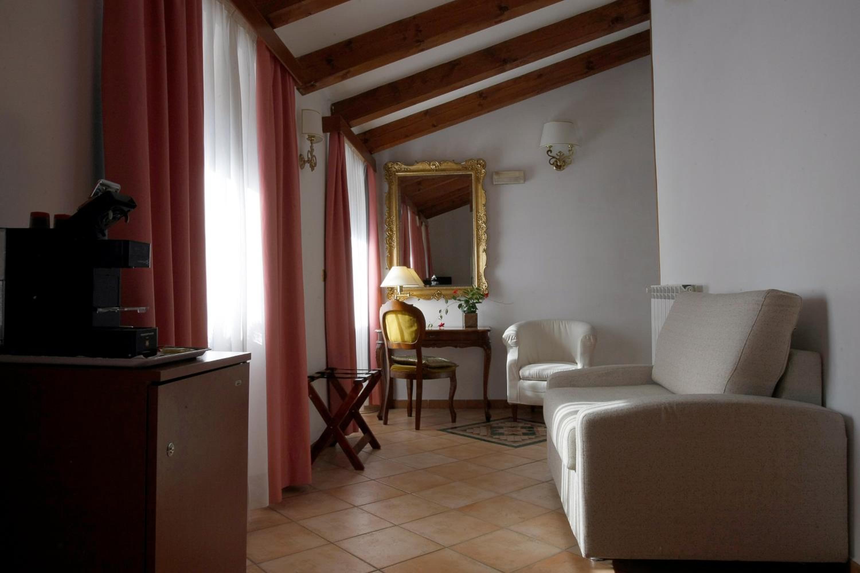 Triple Room - Photo 15