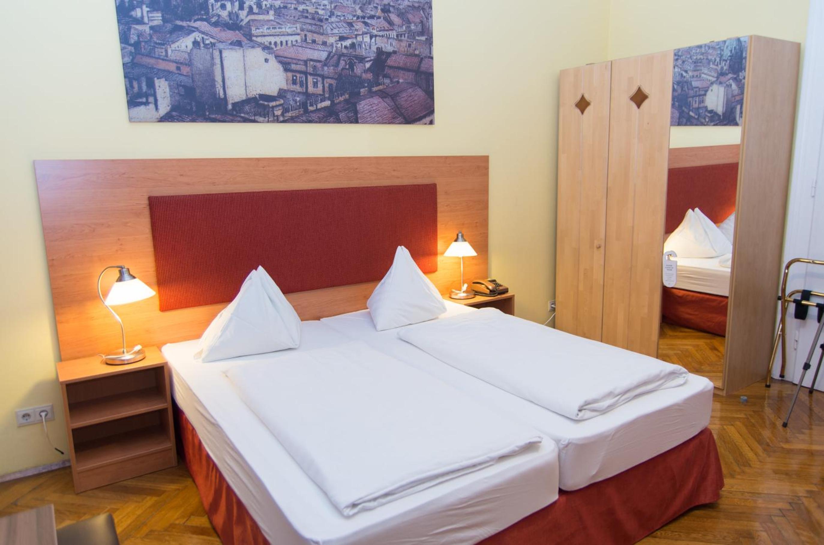 Double Room with Shared Bathroom