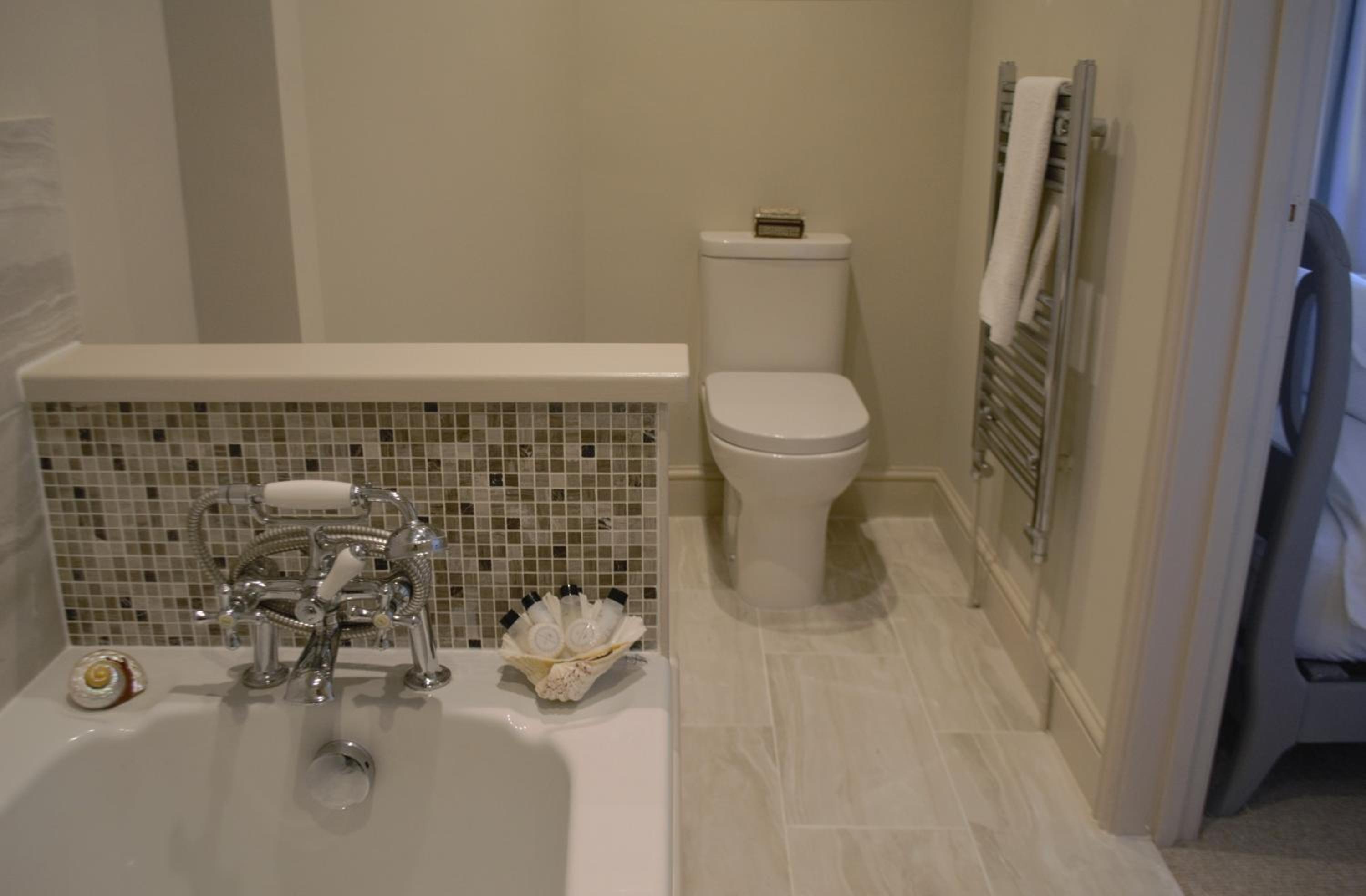 Superior Twin Room with Garden View photo 2