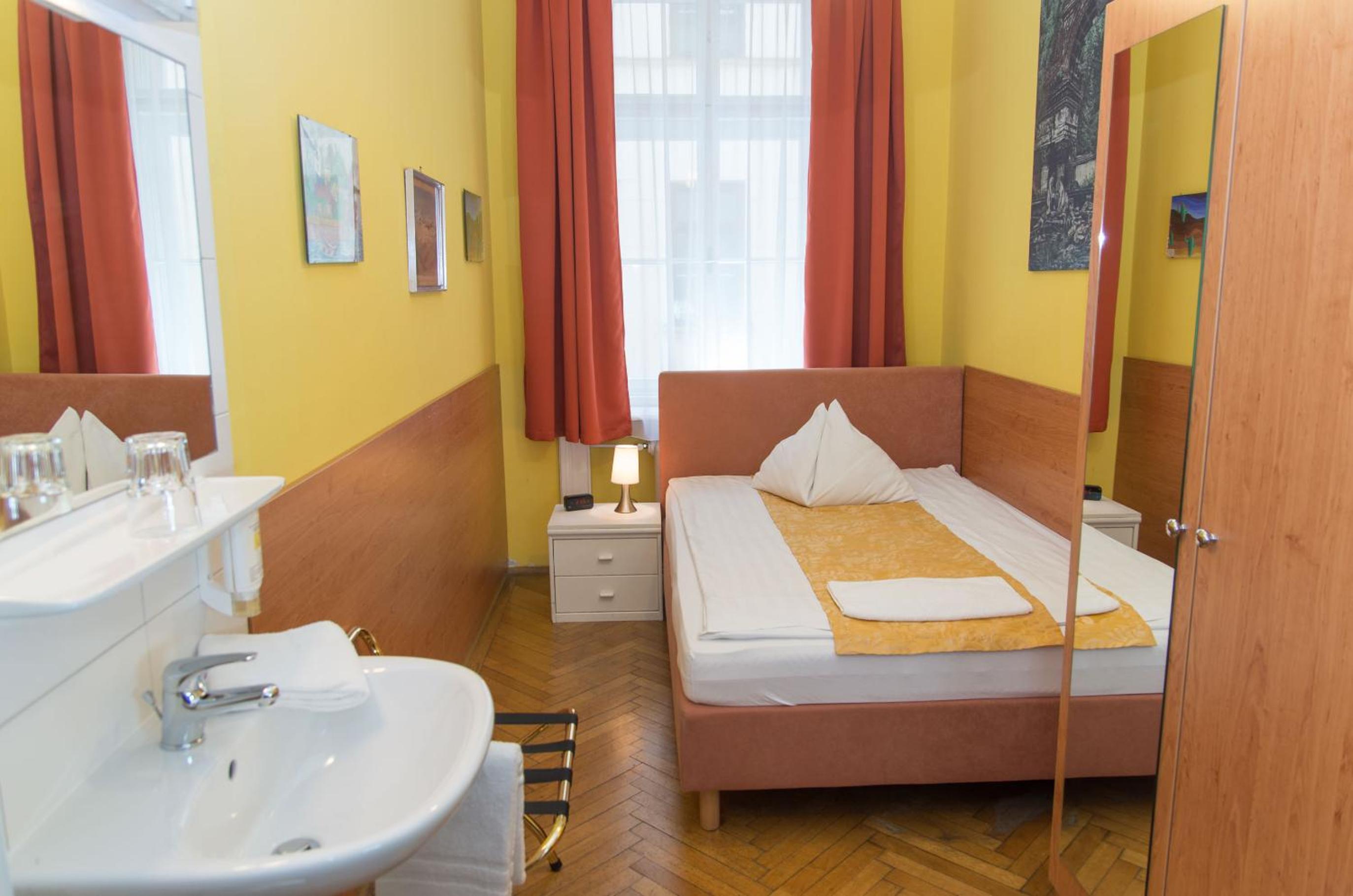 Single Room with Shared Bathroom