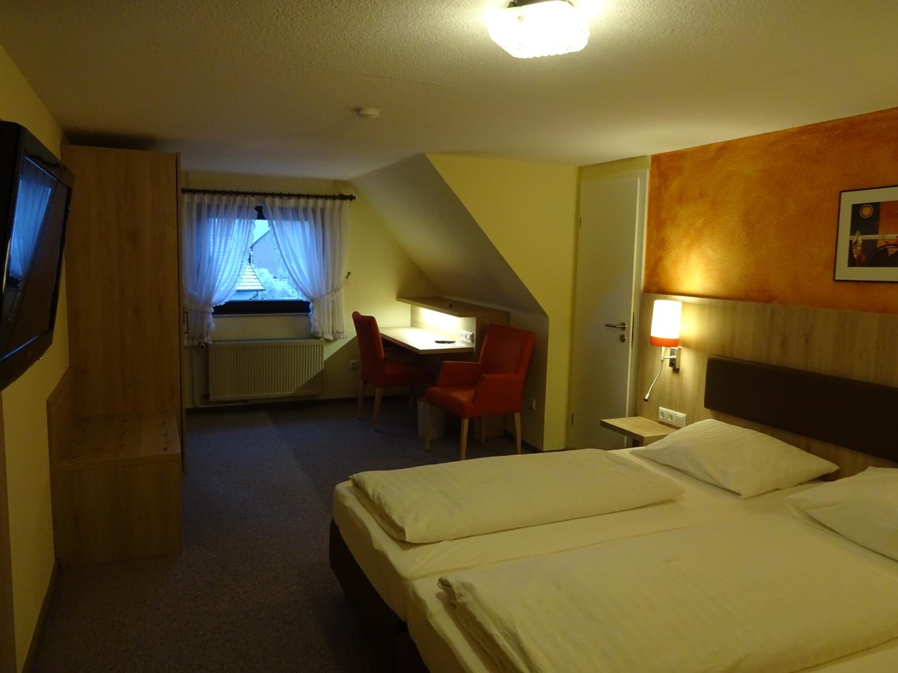 Double Room - Photo 3