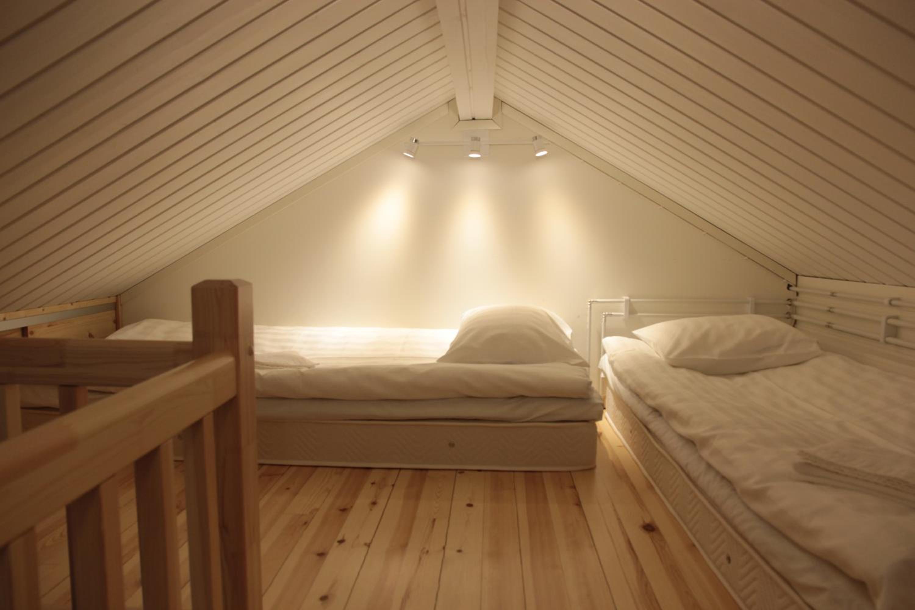 Twin Room with Bathroom photo 1