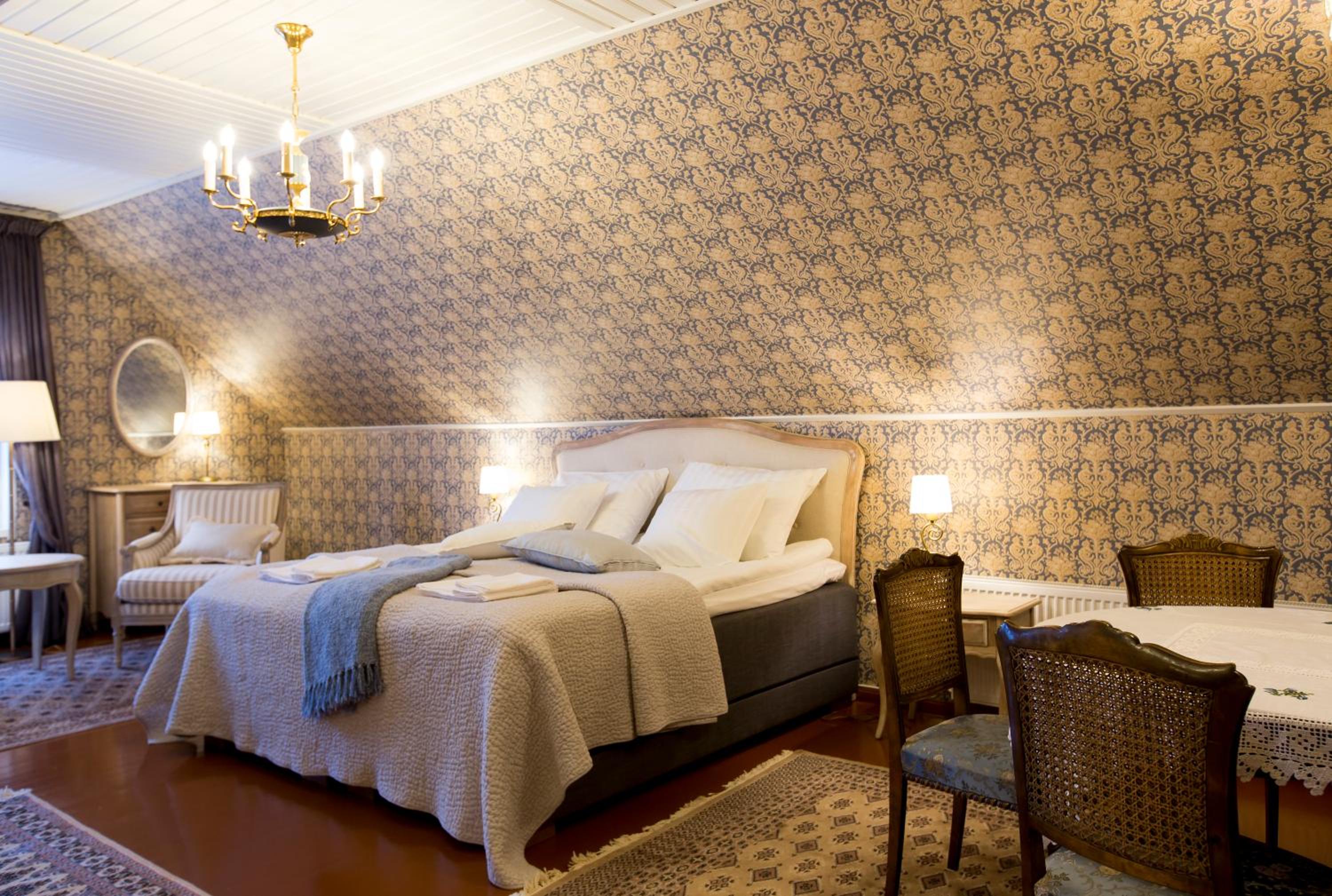 Suite with Lake View - Annex photo 2