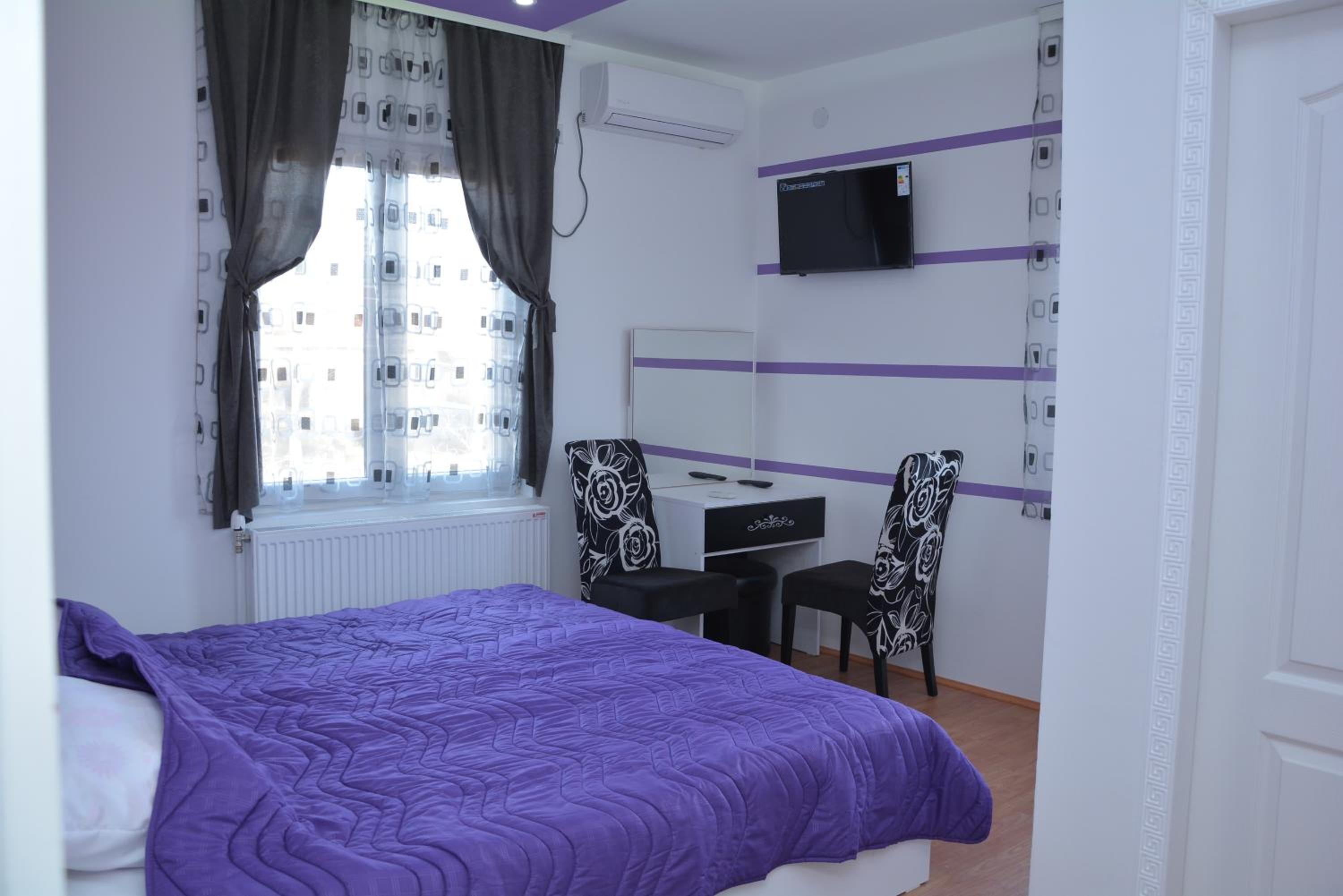 Standard Double or Twin Room photo 3