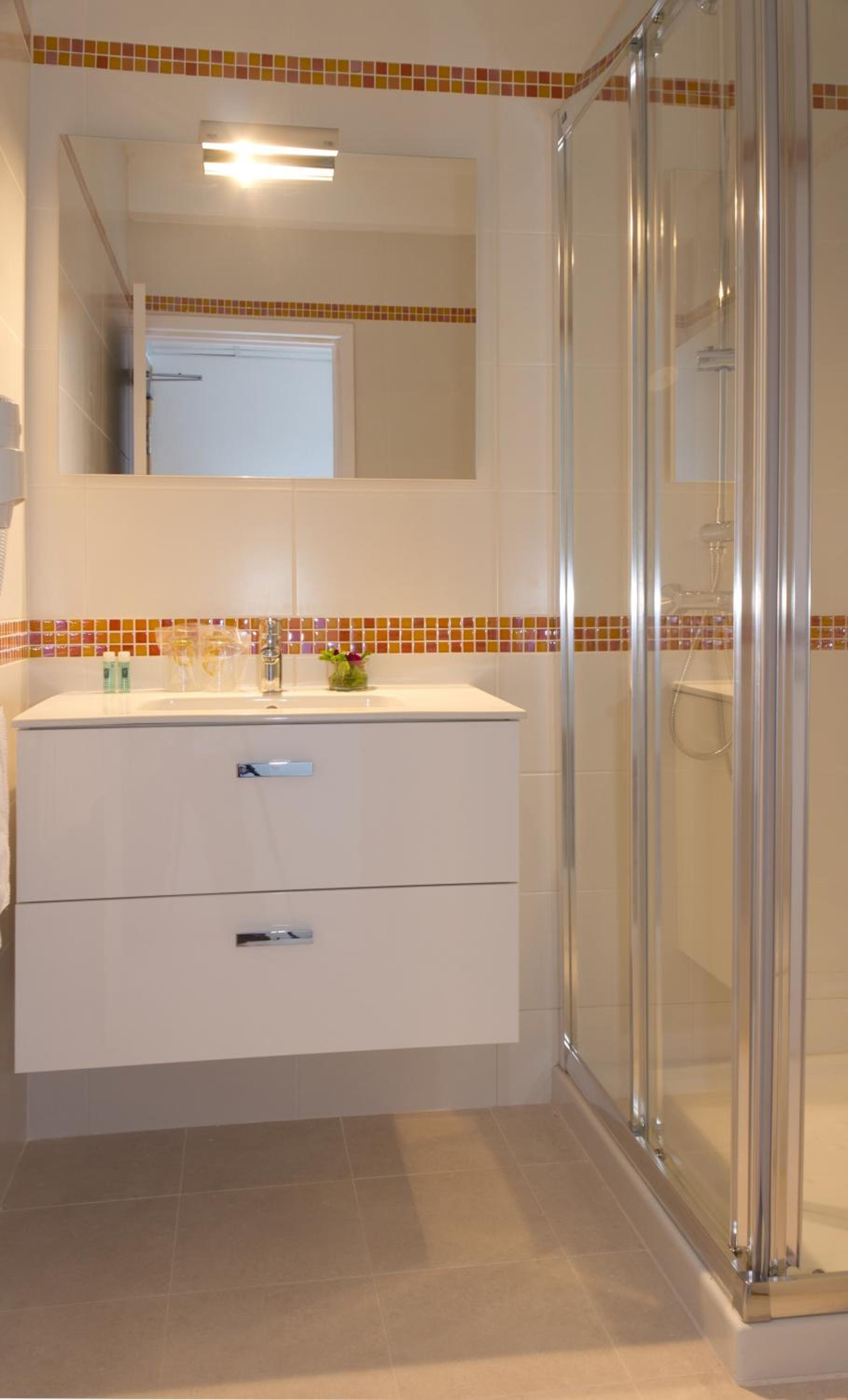 Triple Room - Photo 16