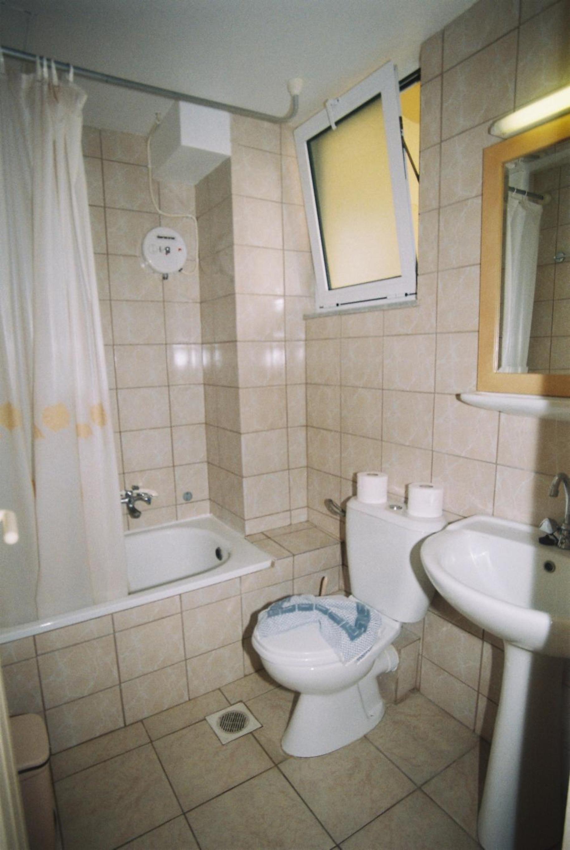 Economy Studio (2 Adults) photo 3