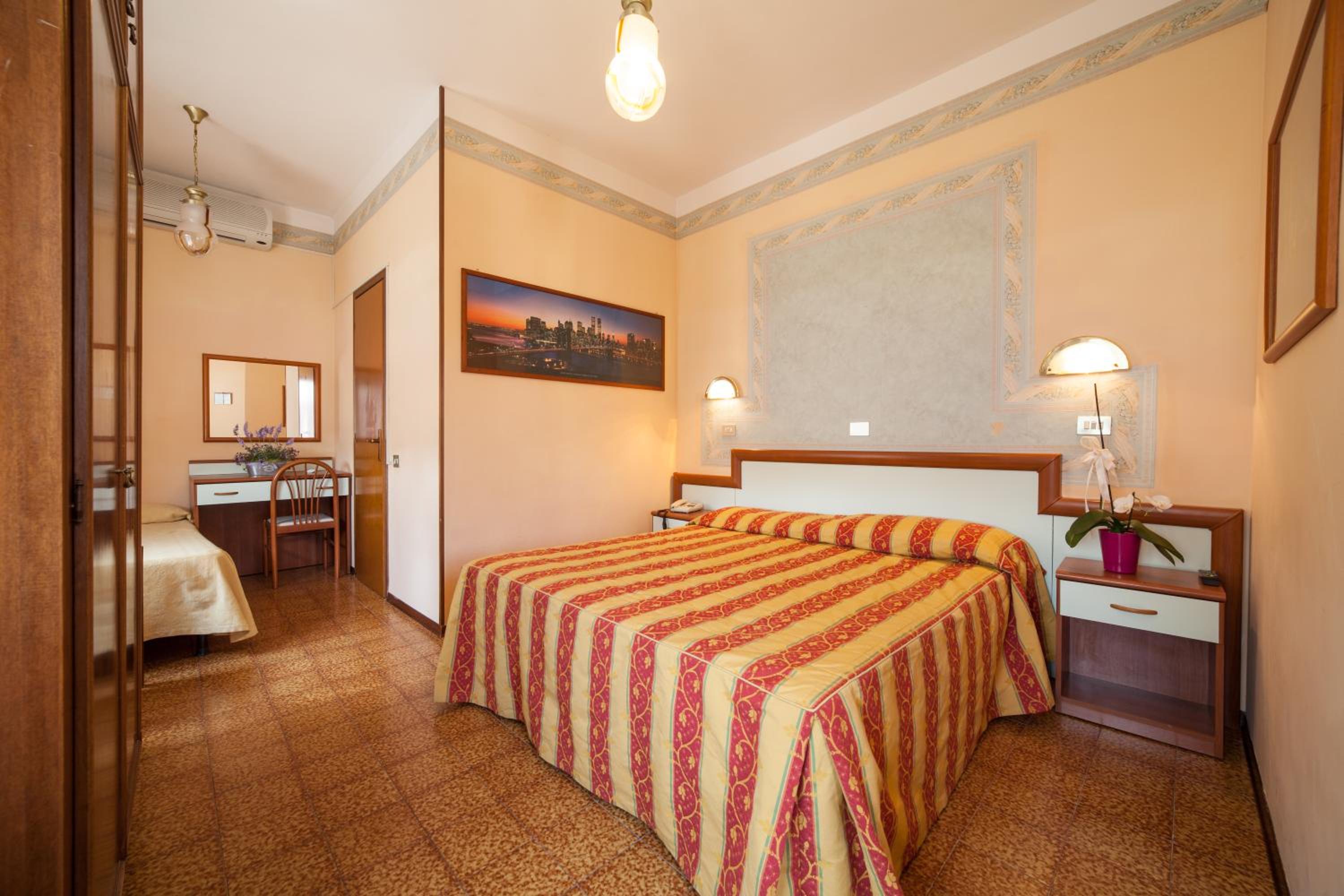 Deluxe Triple Room photo 3