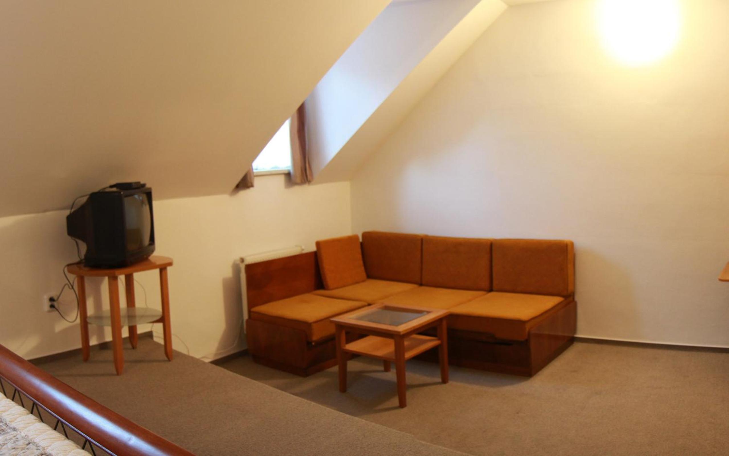 Two-Bedroom Apartment (4 Adults) - Photo 5