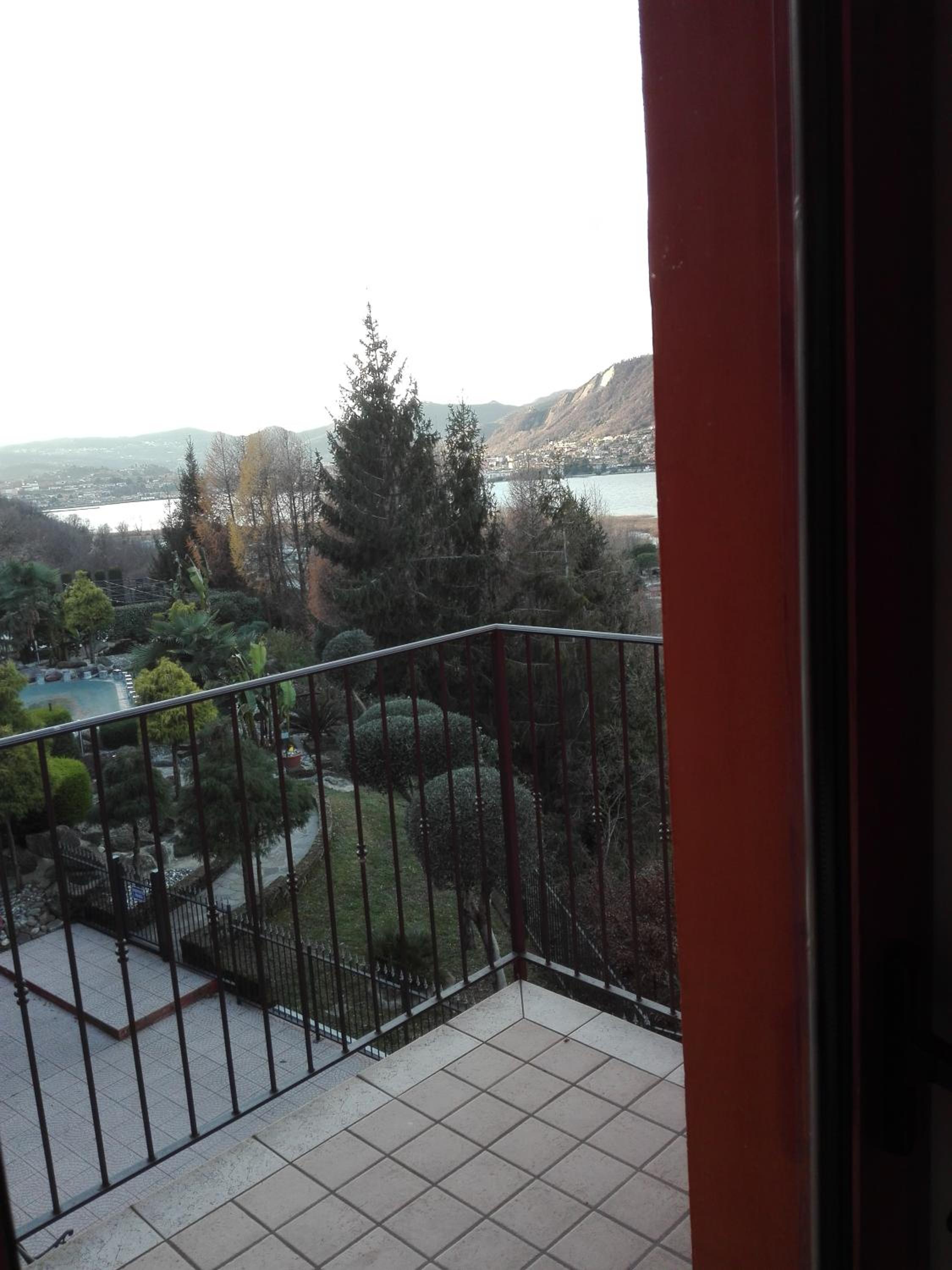 Double Room with Lake View - Photo 13
