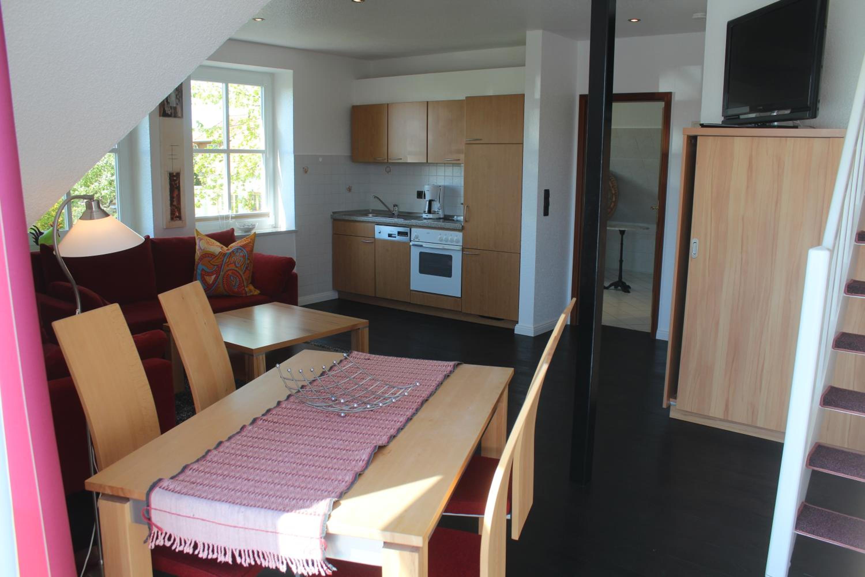 One-Bedroom Apartment photo 2