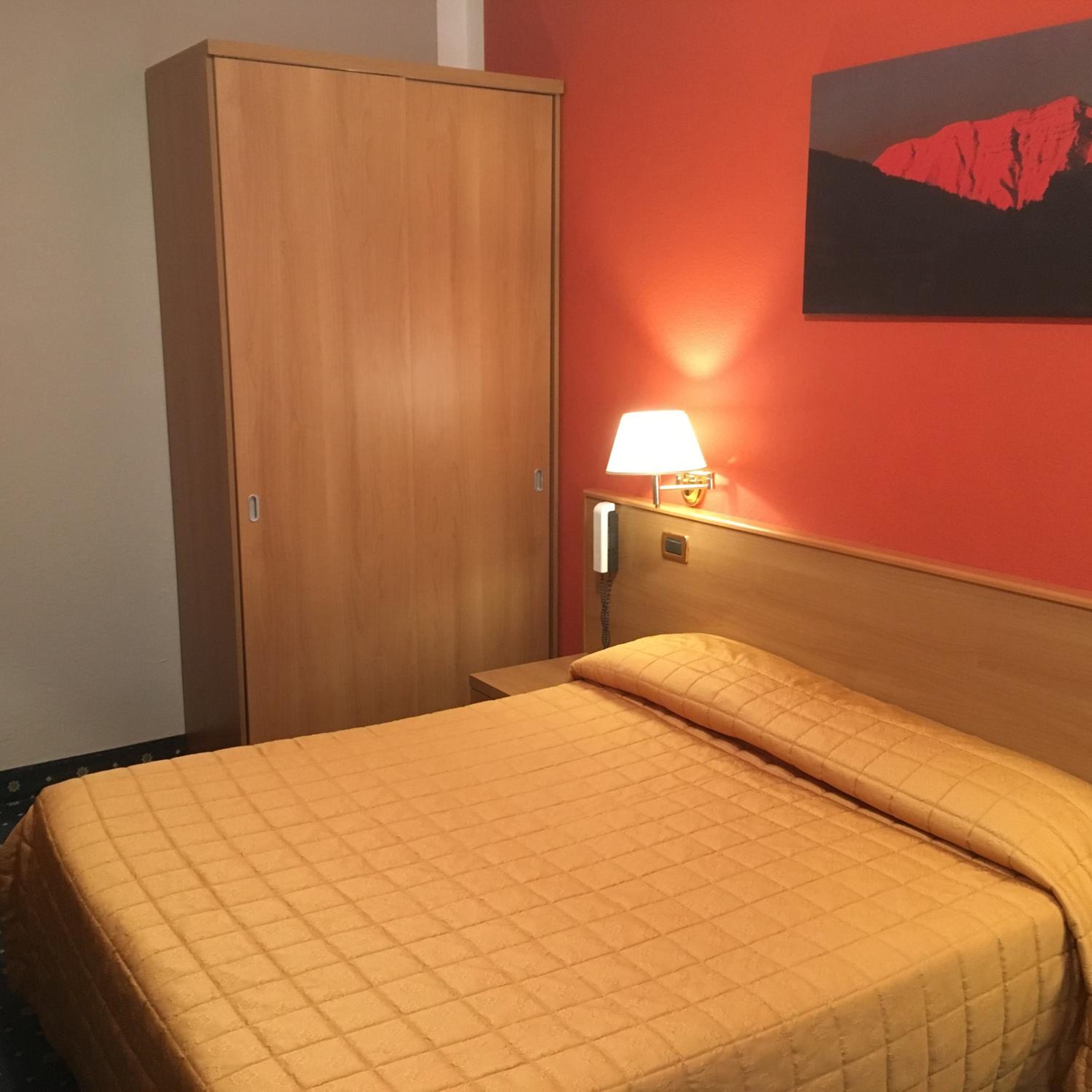 Double or Twin Room photo 1