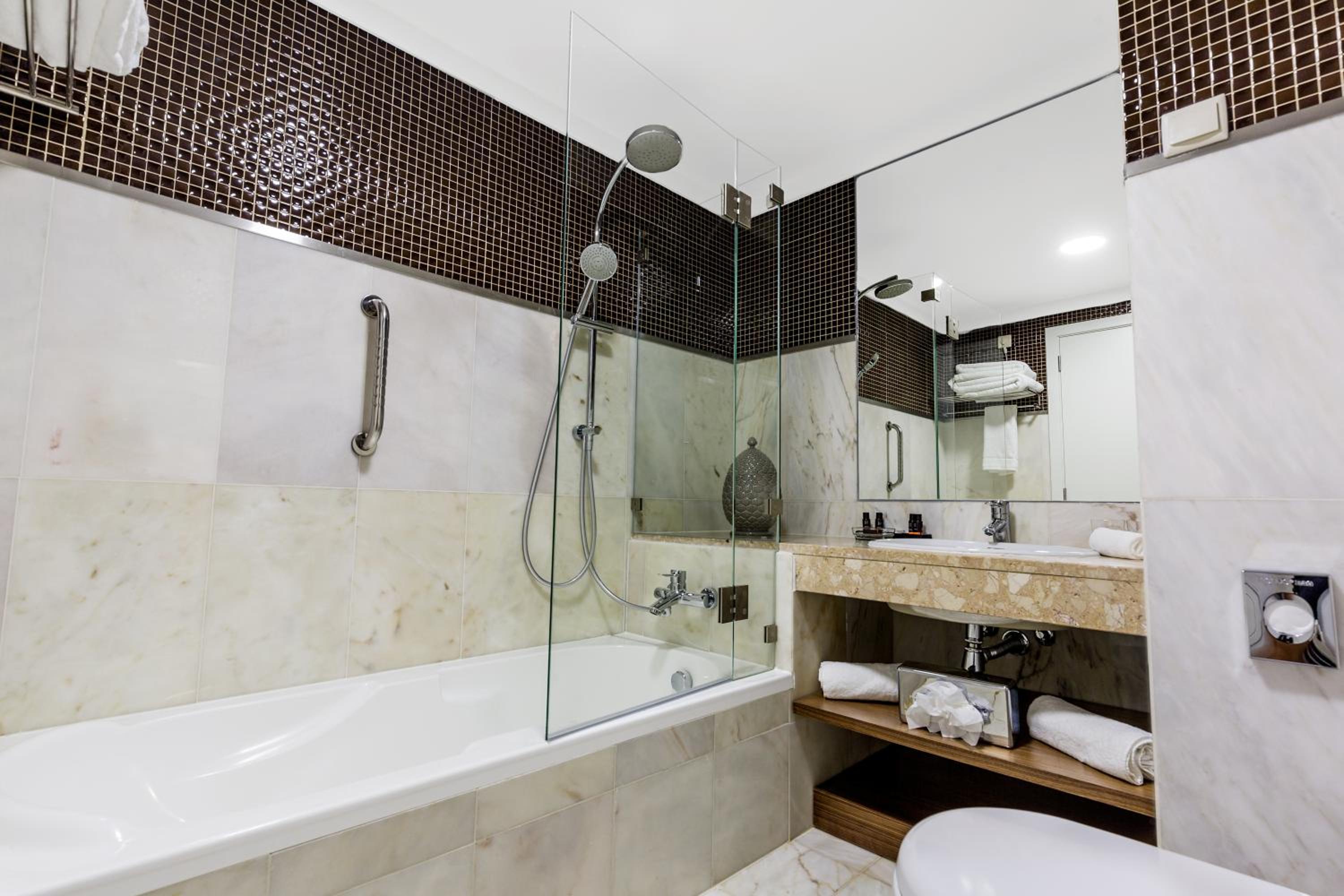 Garden Suite Pine View