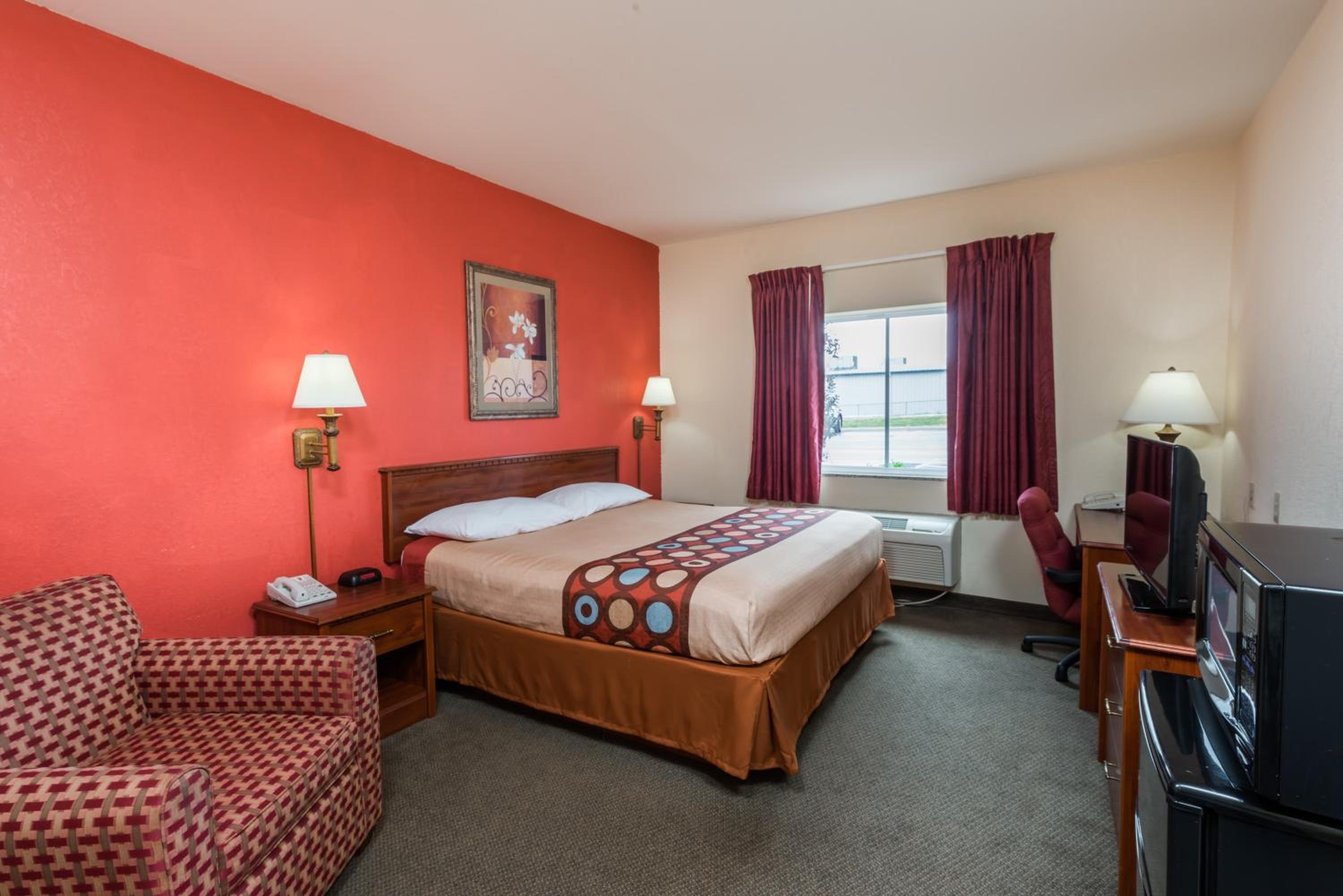 King Room - Non-Smoking - Photo 1