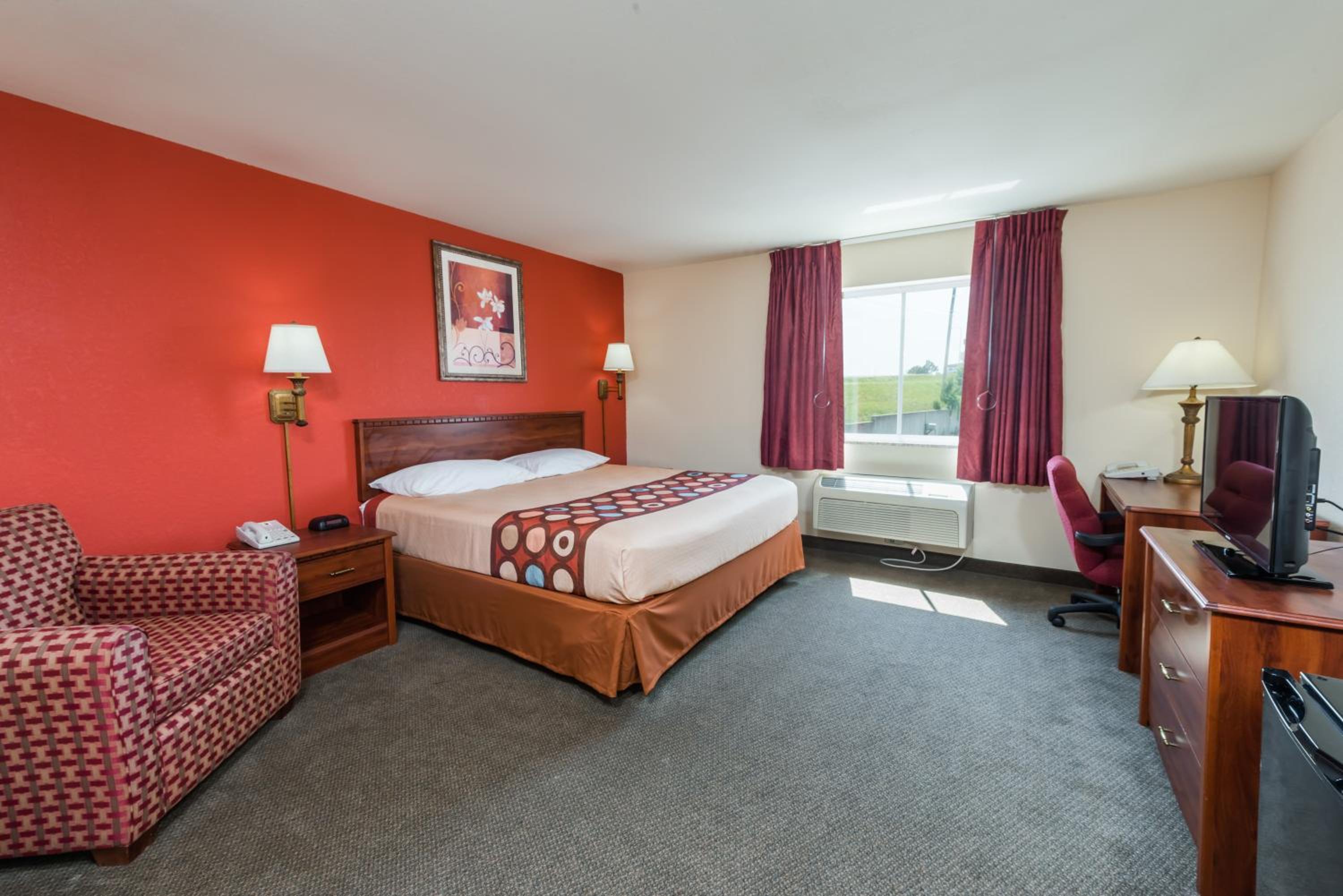 King Room - Non-Smoking - Photo 2