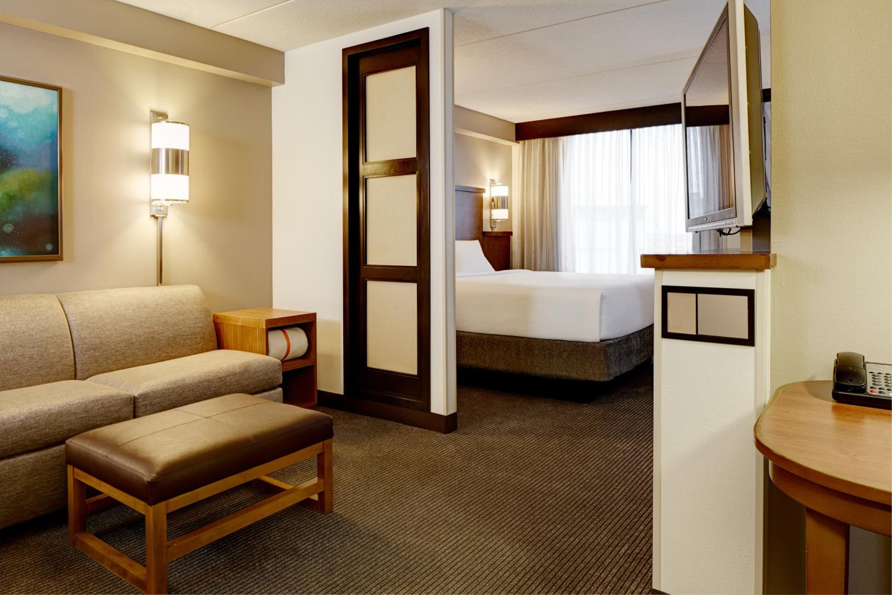King Room with Sofa Bed - High Floor - Photo 9