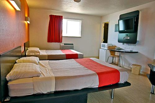 Double Room with Two Double Beds photo 1