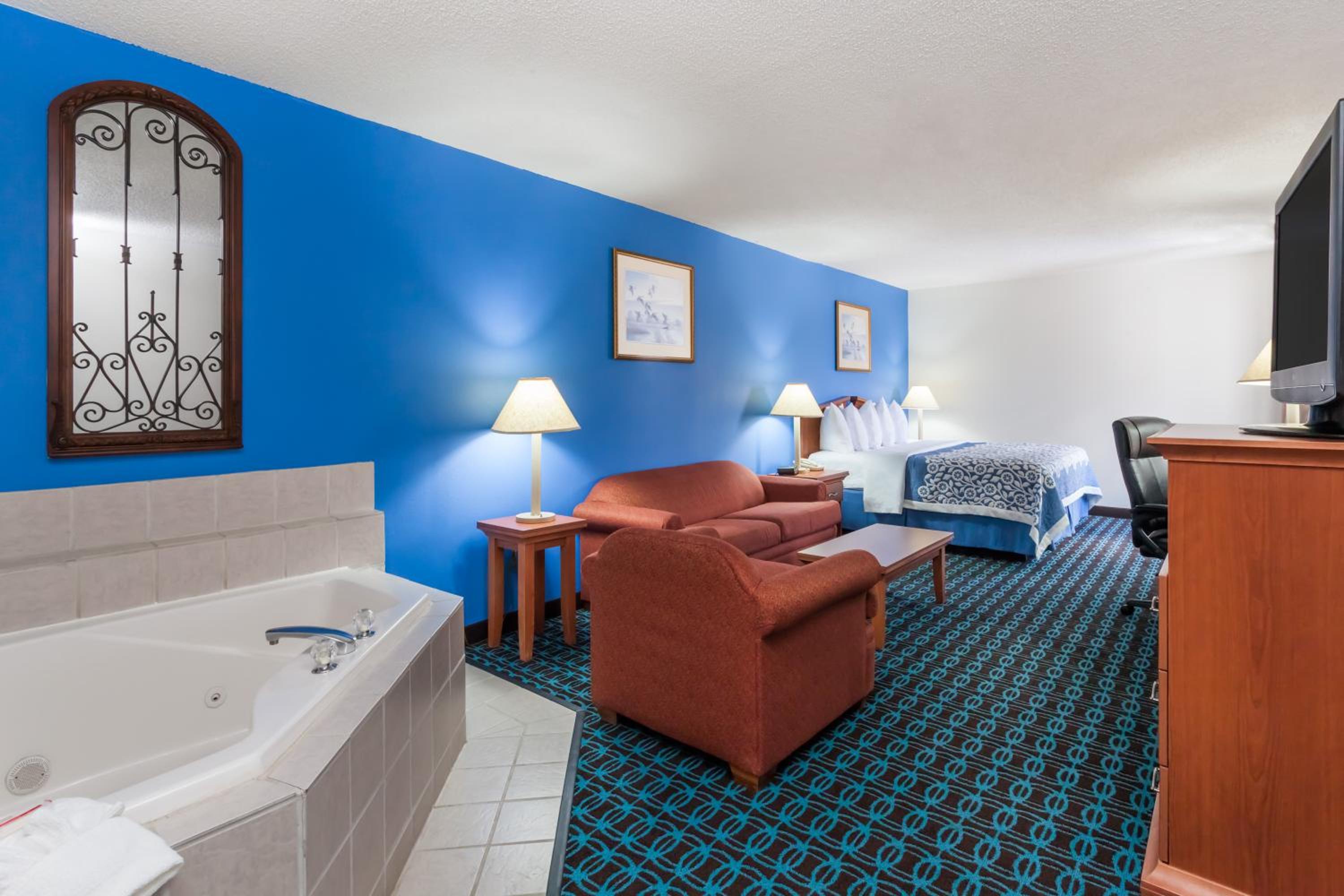 King Studio Suite - Non-Smoking - Photo 1