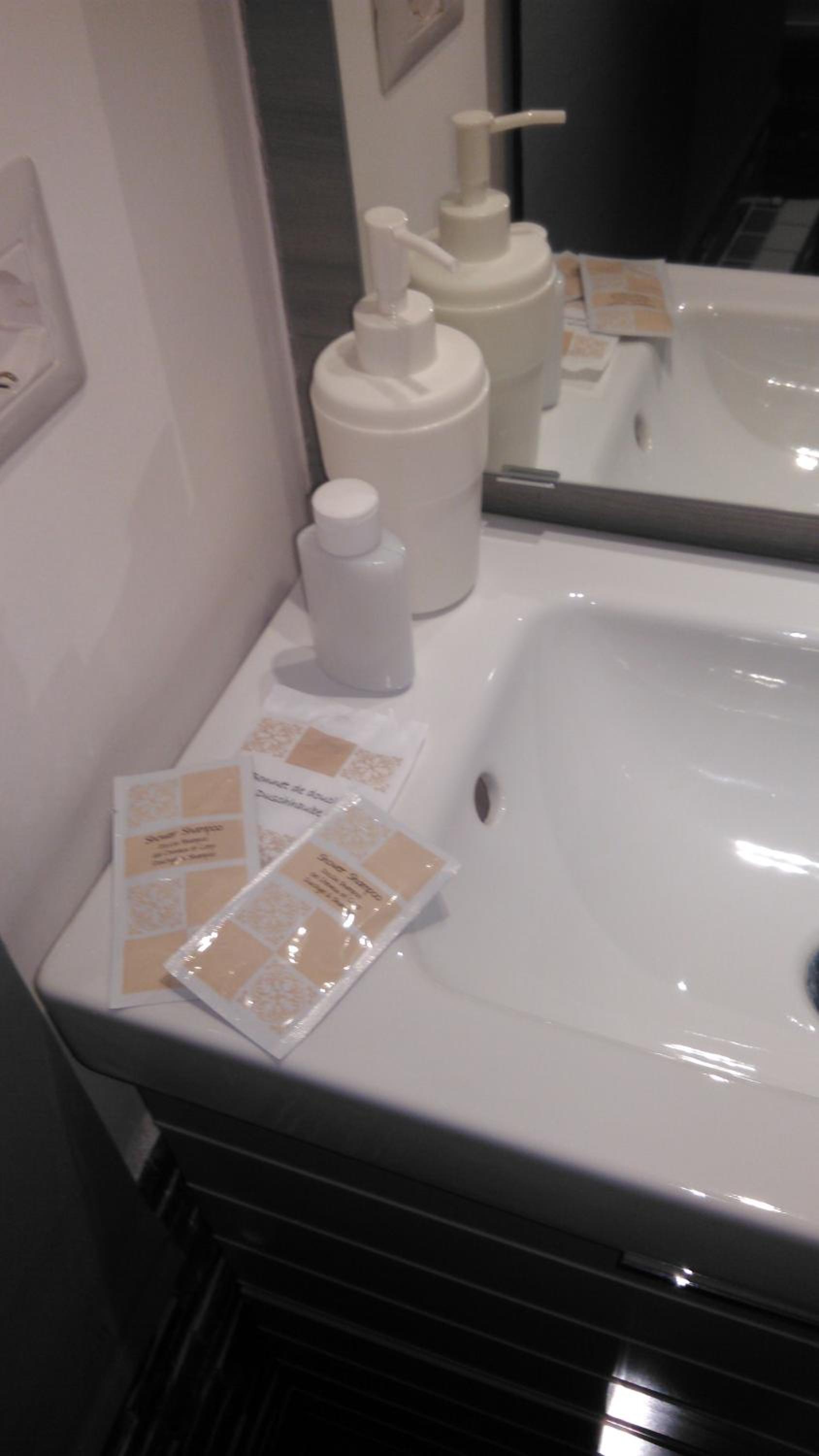 Double Room with Private Bathroom photo 3