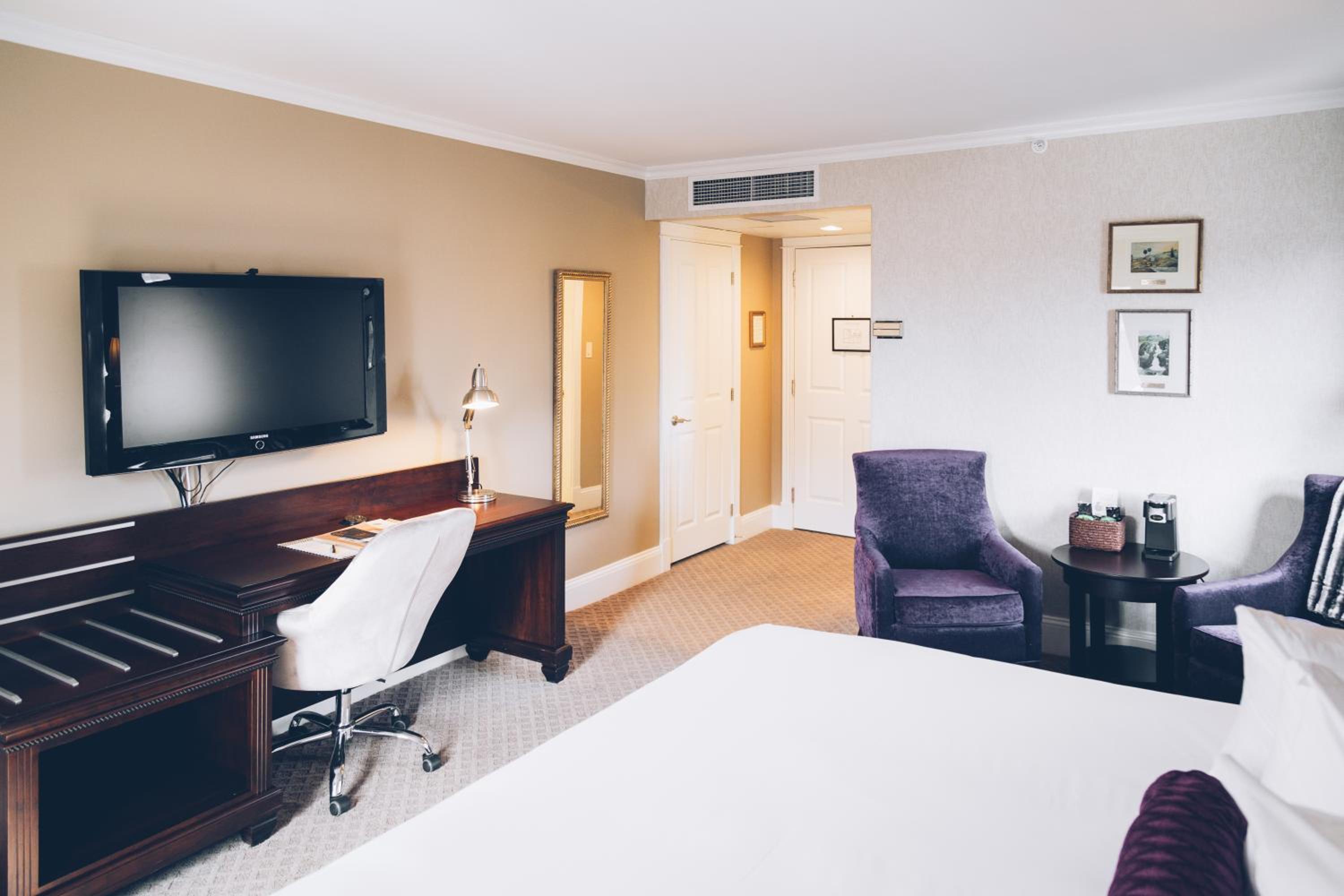 King Room - Non-Smoking