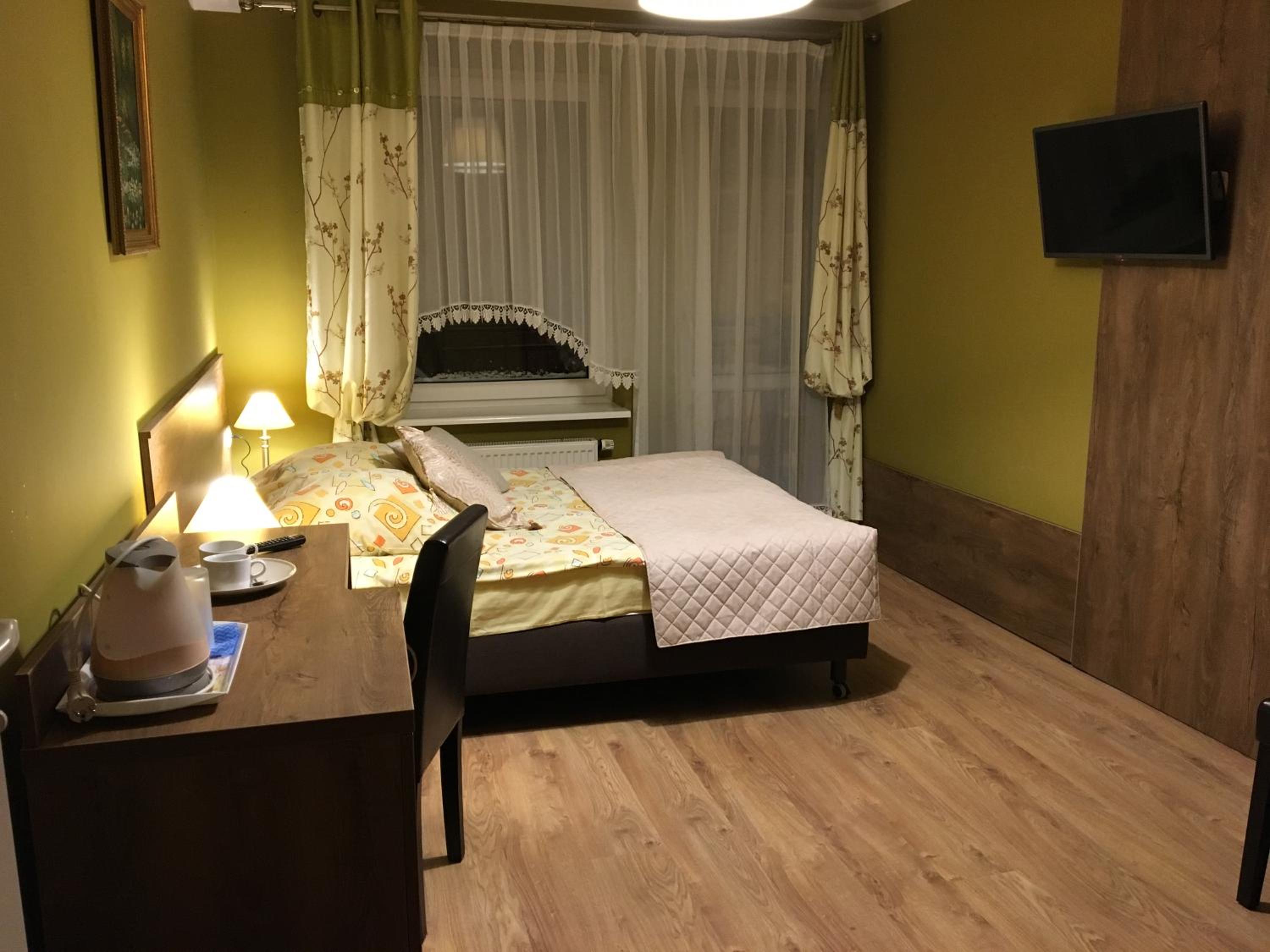 Double Room with Balcony - Photo 1