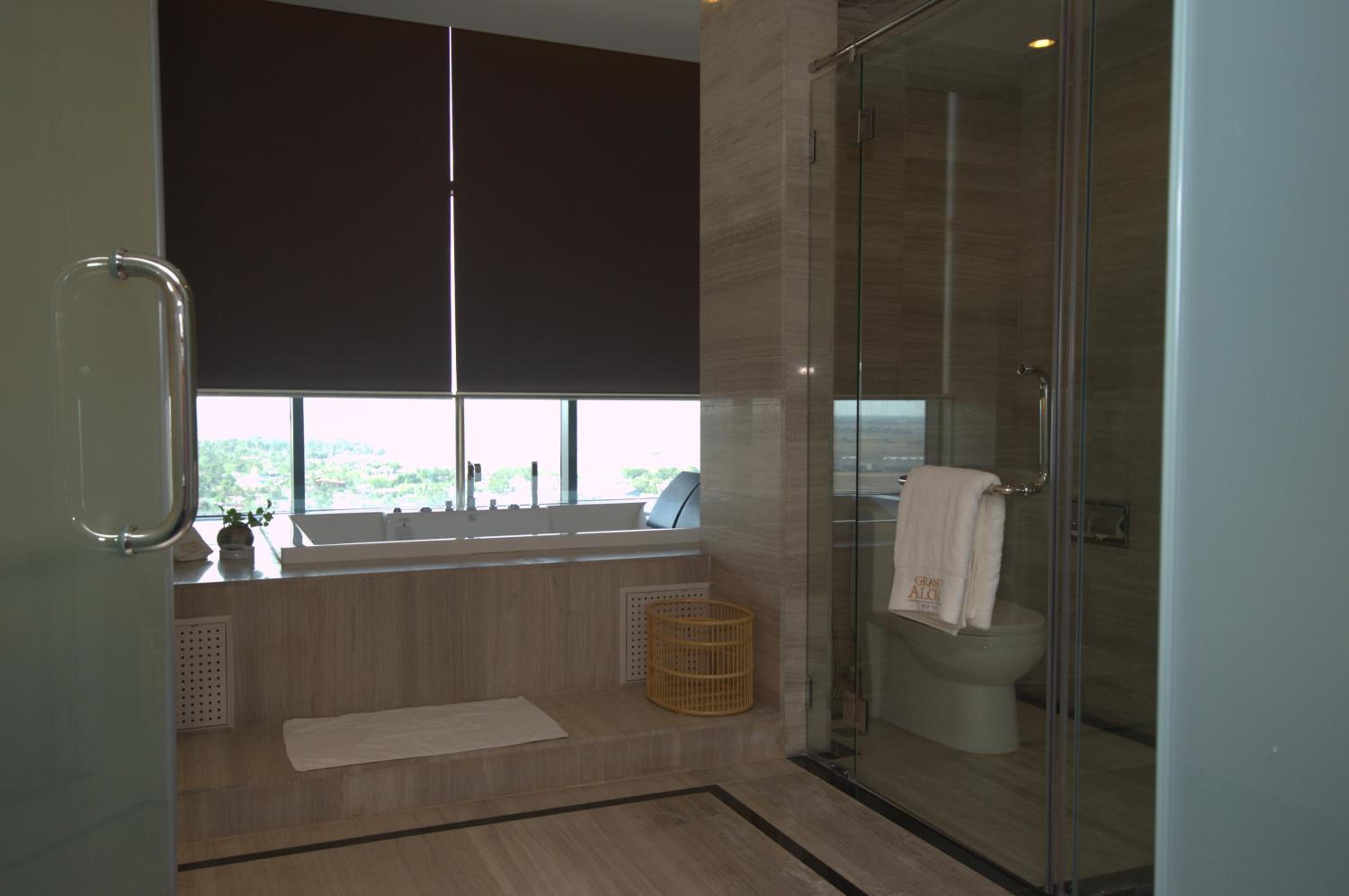 Grand Alora Suite