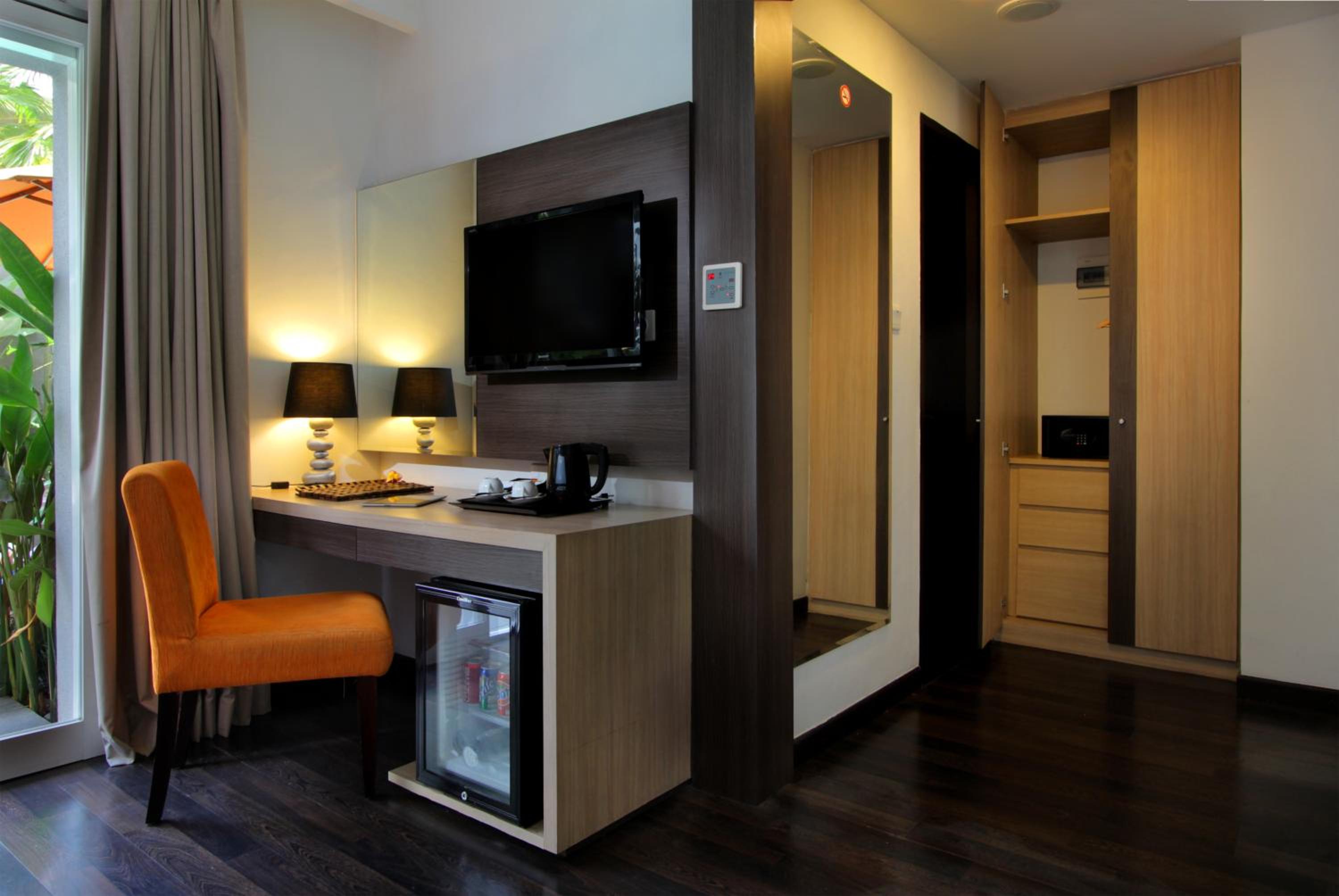 Deluxe Double Room with Garden Terrace - Photo 3