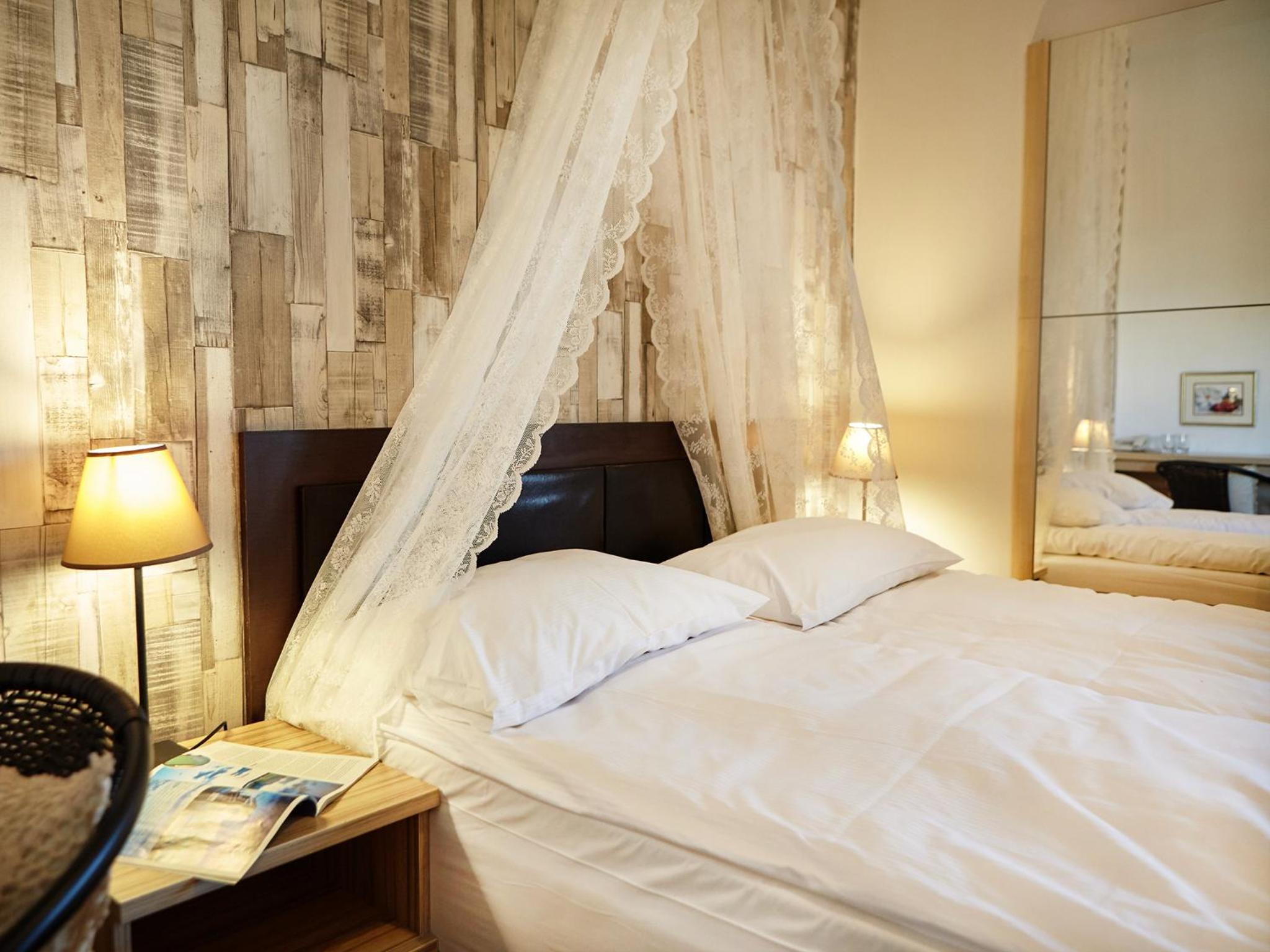 Double or Twin Room - Photo 5