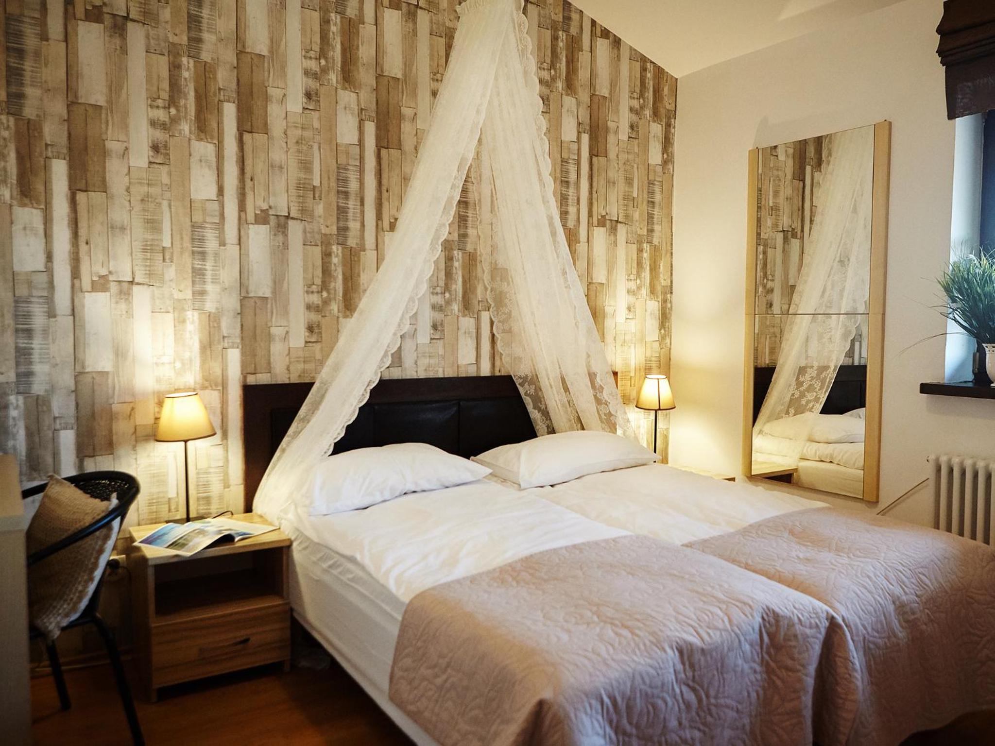 Double or Twin Room - Photo 6