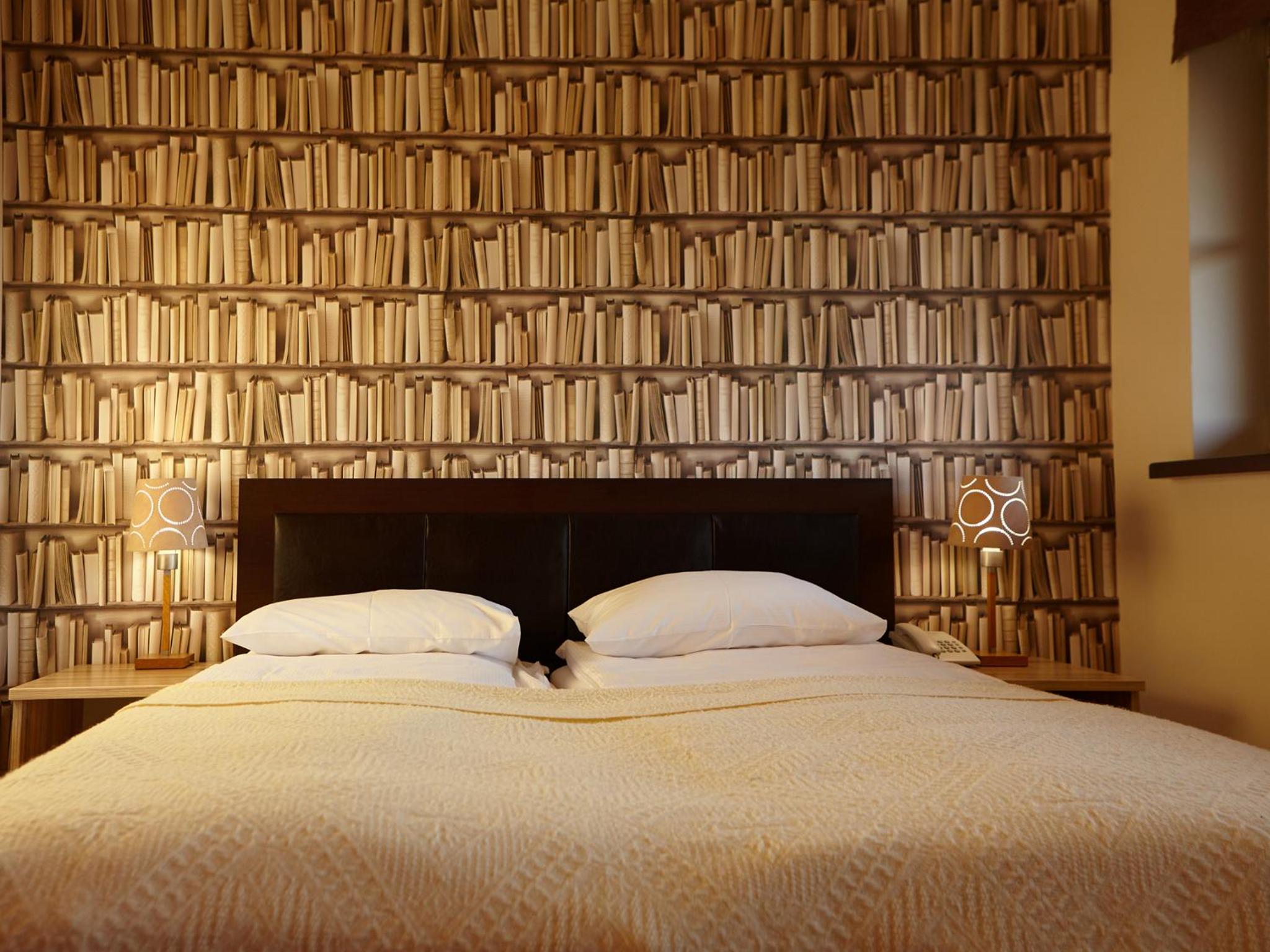 Double or Twin Room - Photo 9