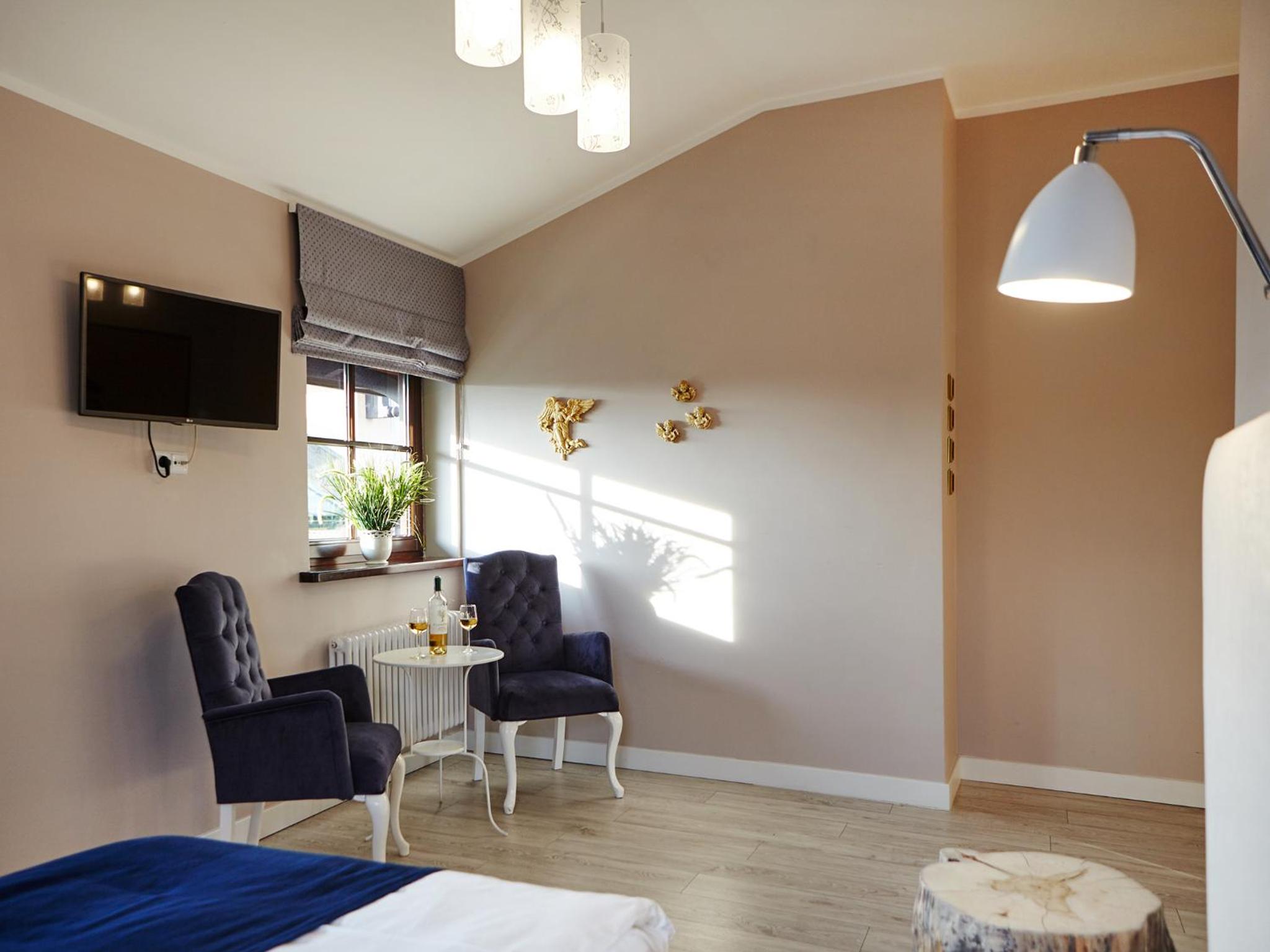 Large Double Room - Photo 12