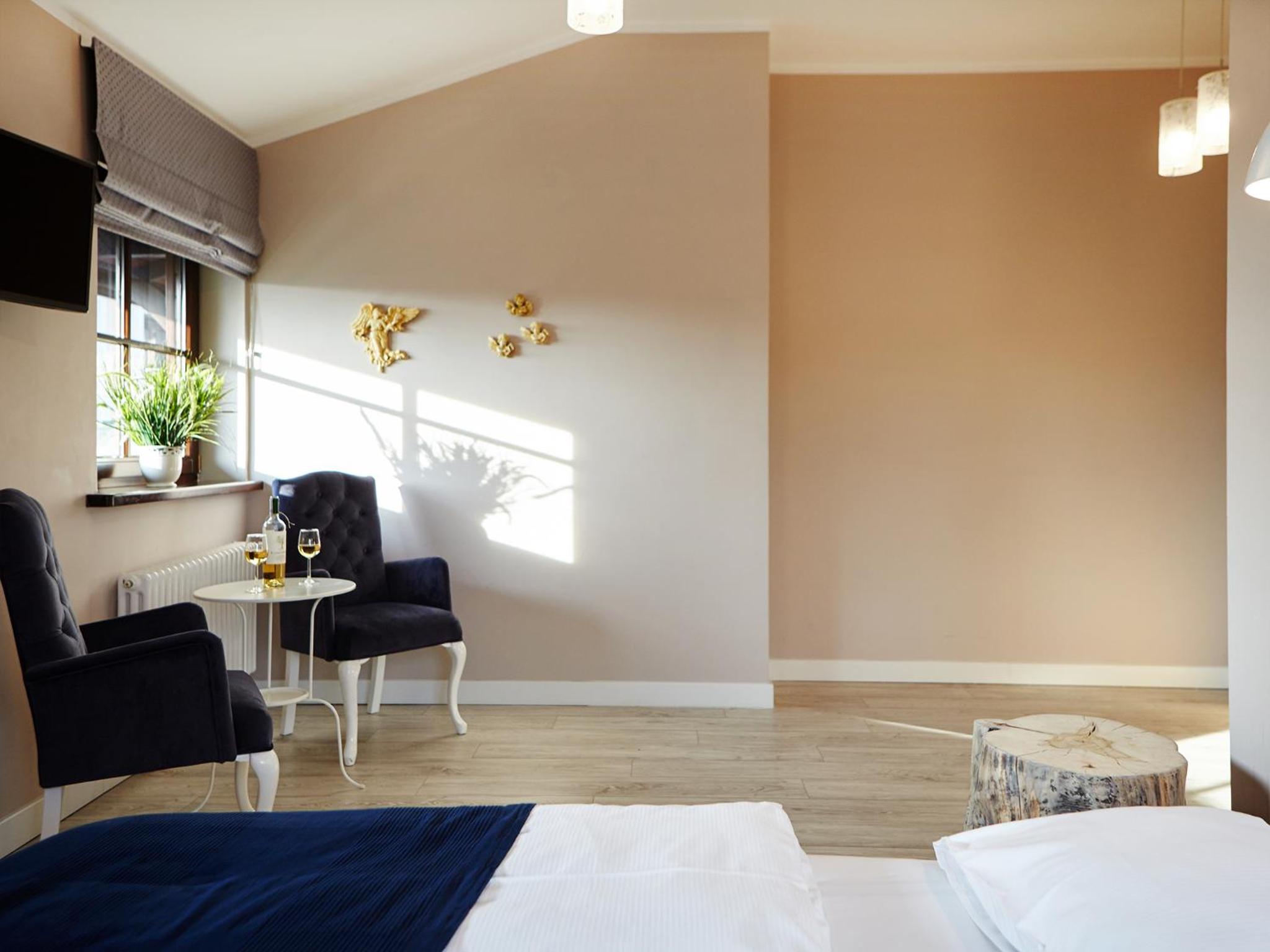 Large Double Room - Photo 13