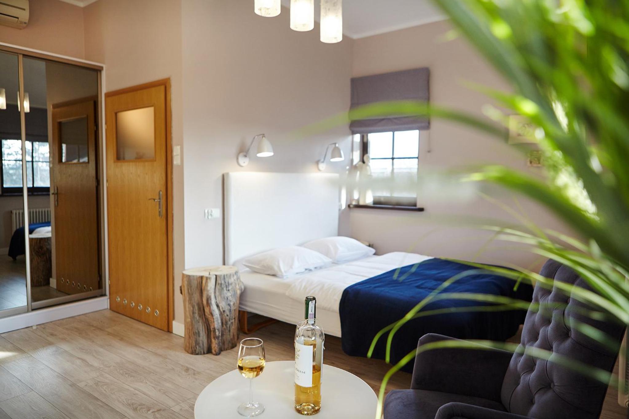 Large Double Room - Photo 23