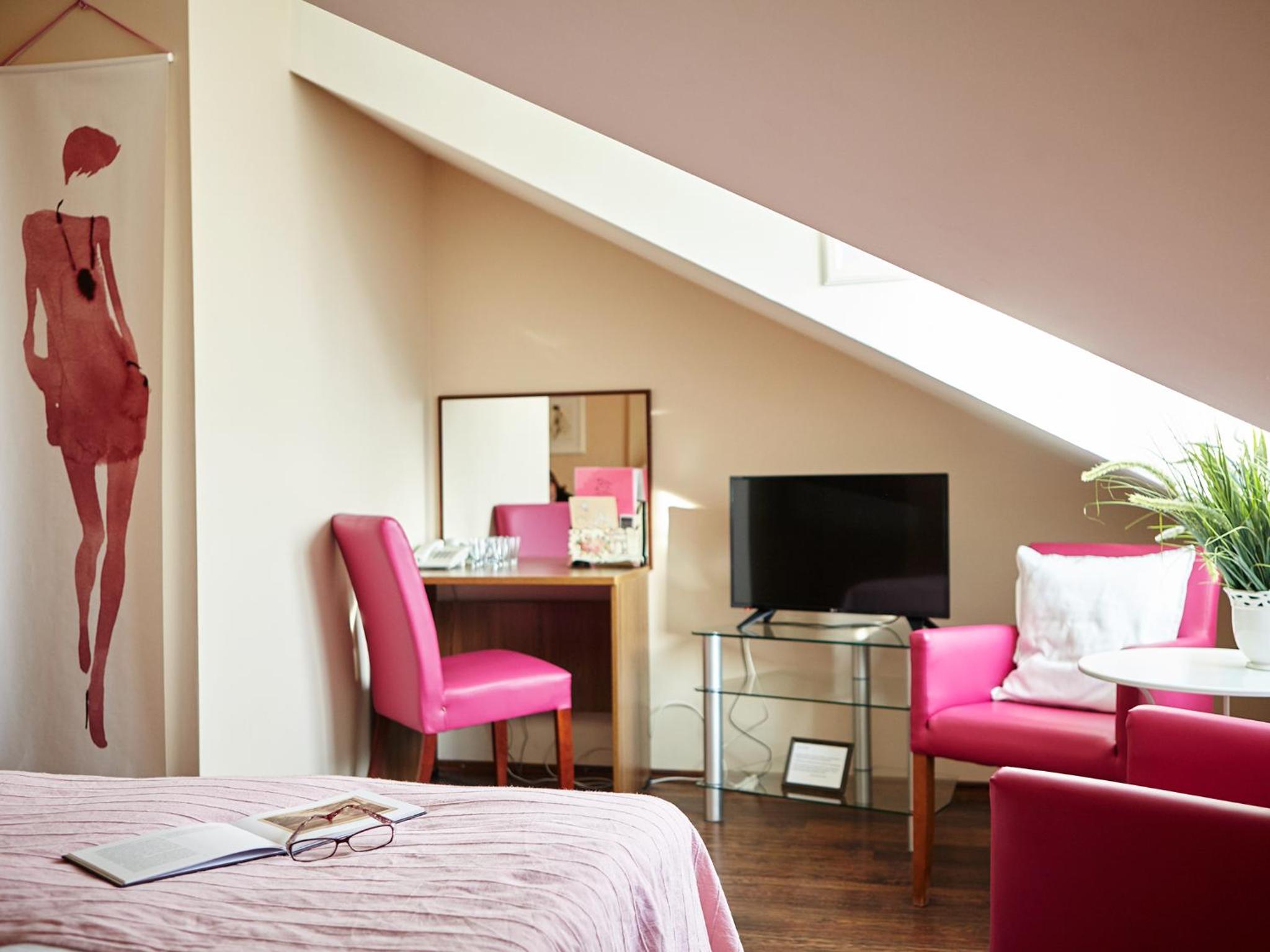 Large Double Room - Photo 15