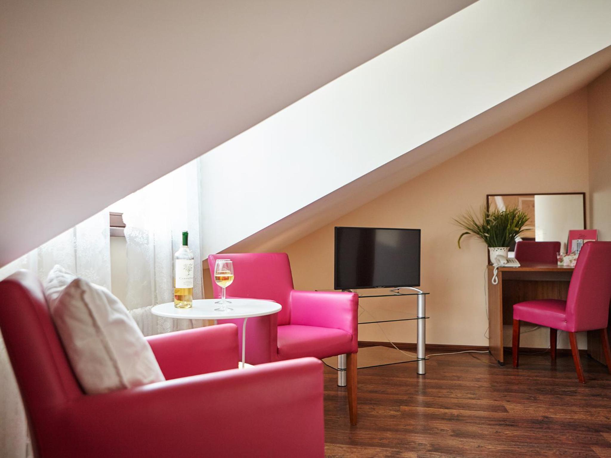 Large Double Room - Photo 33