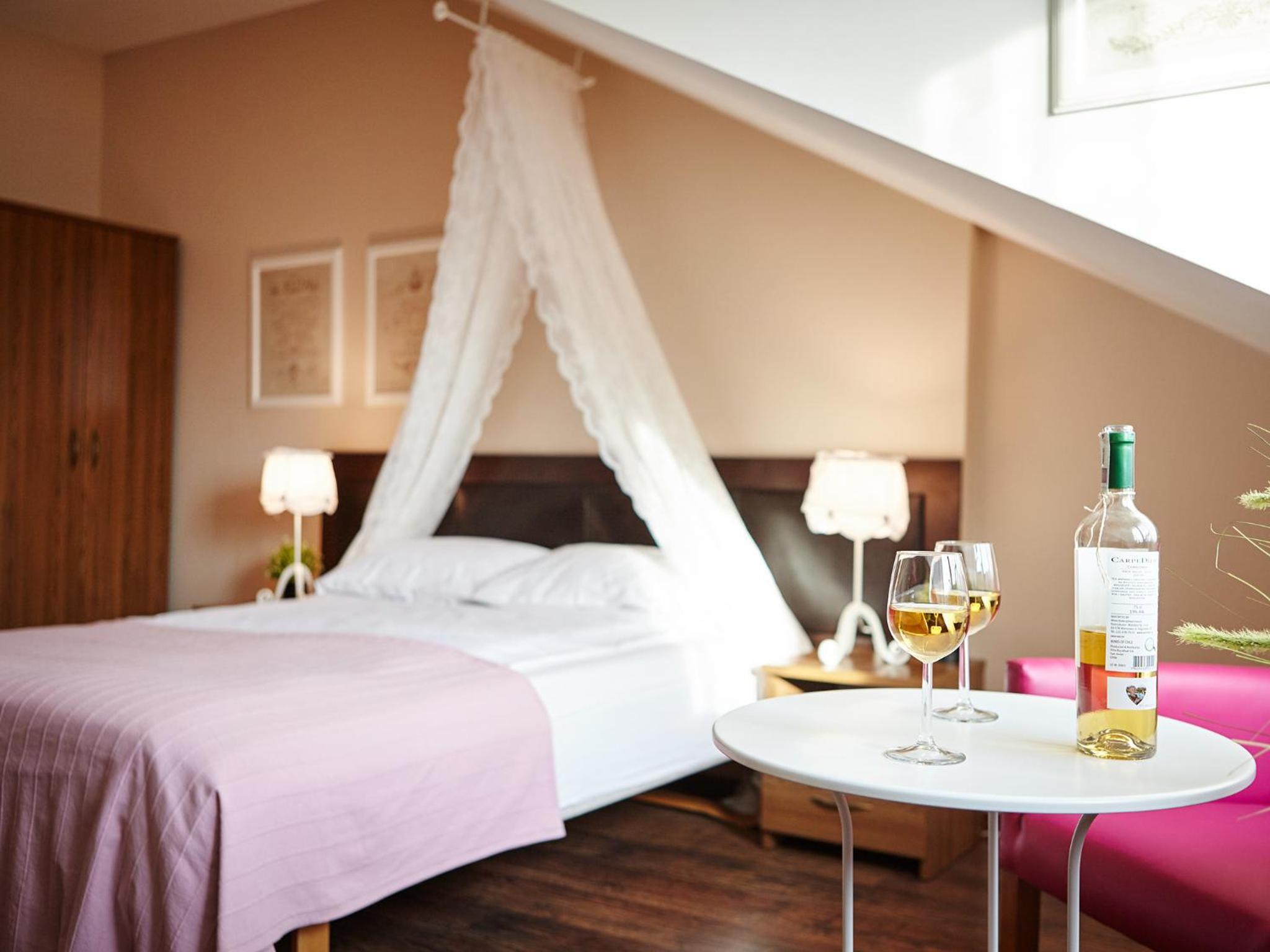 Large Double Room - Photo 18