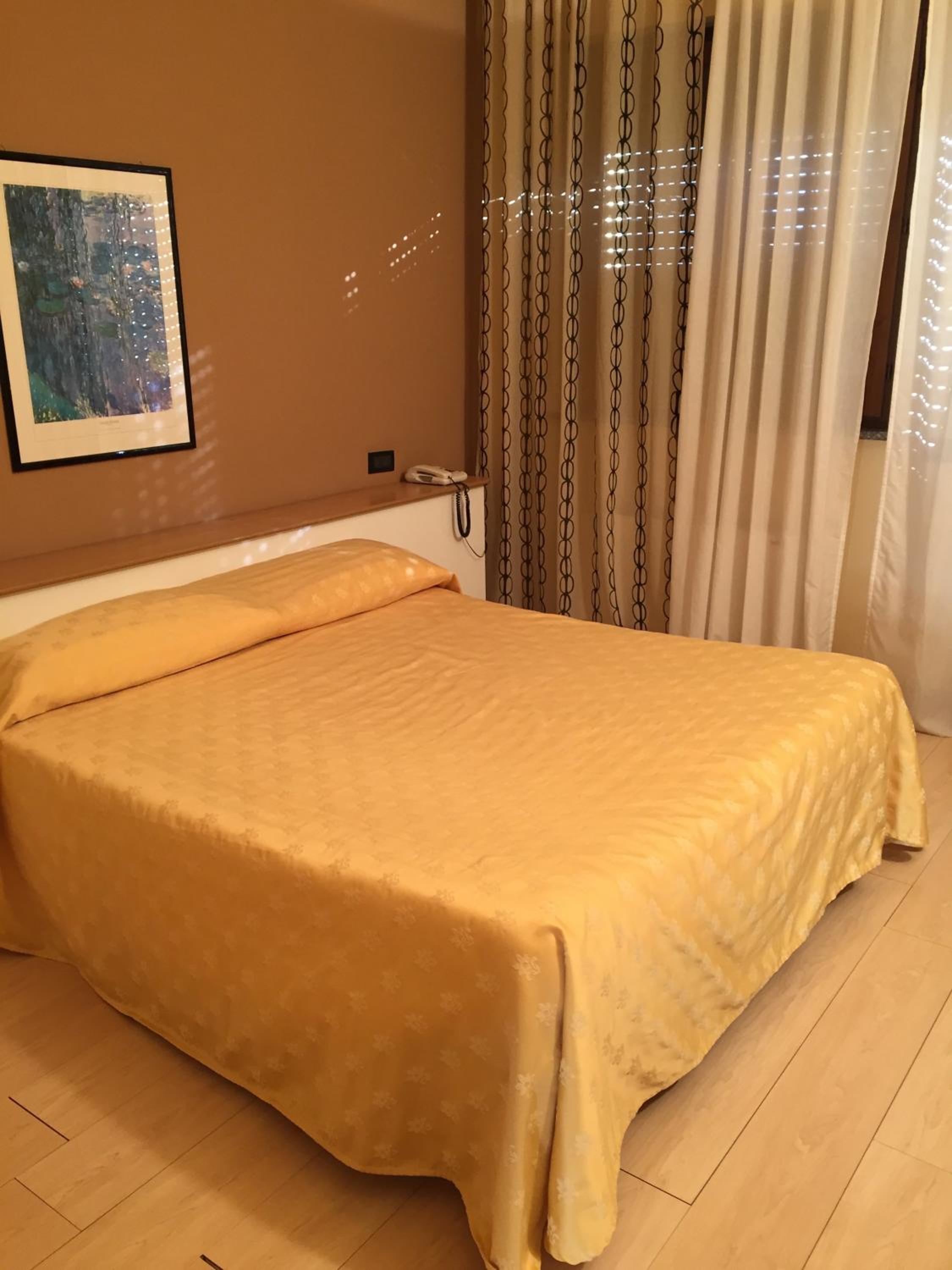 Comfort Room - Photo 2