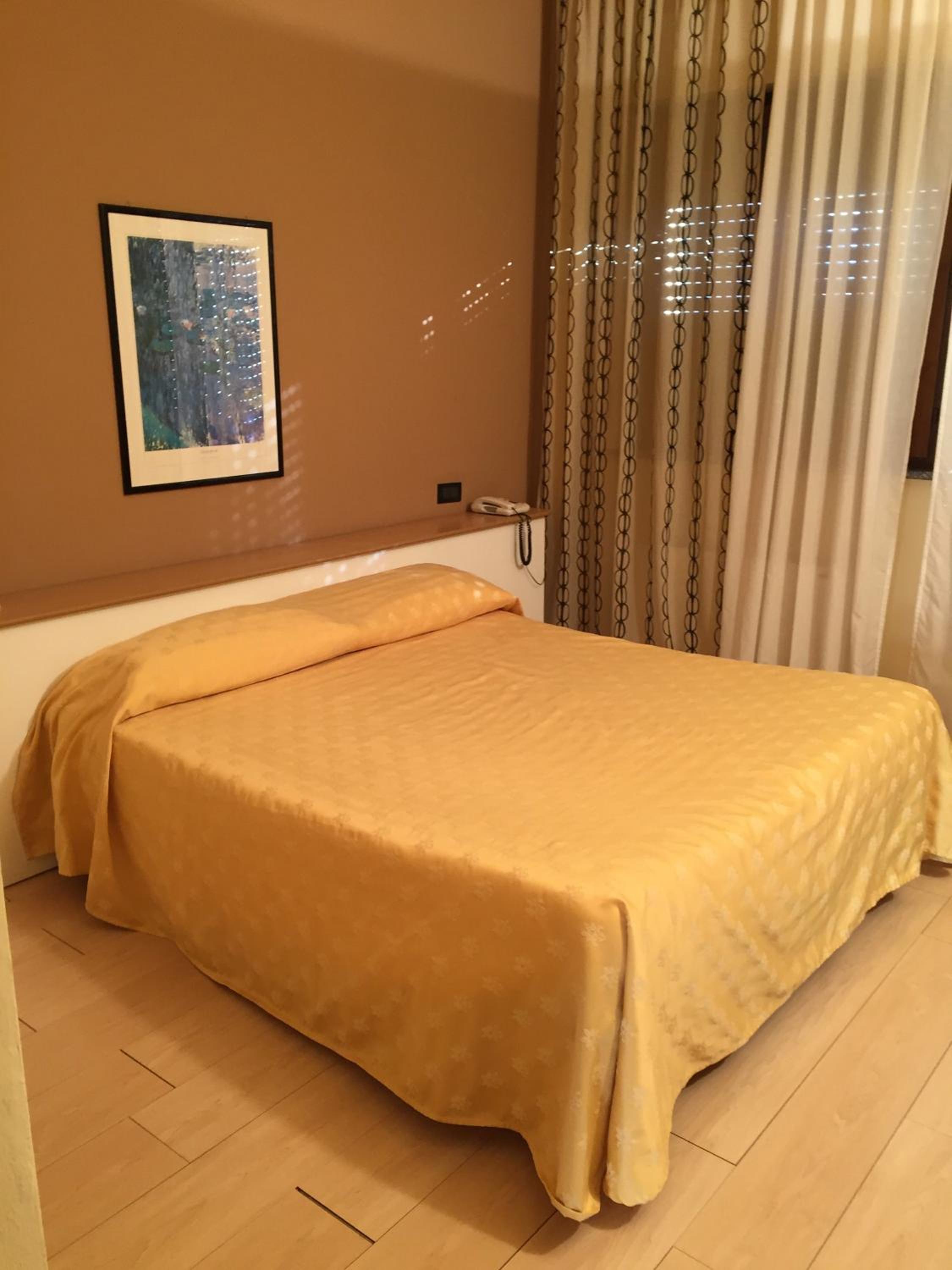 Comfort Room - Photo 1