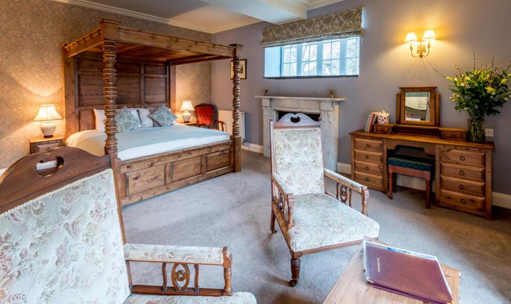 Deluxe Double Room with Balcony photo 2