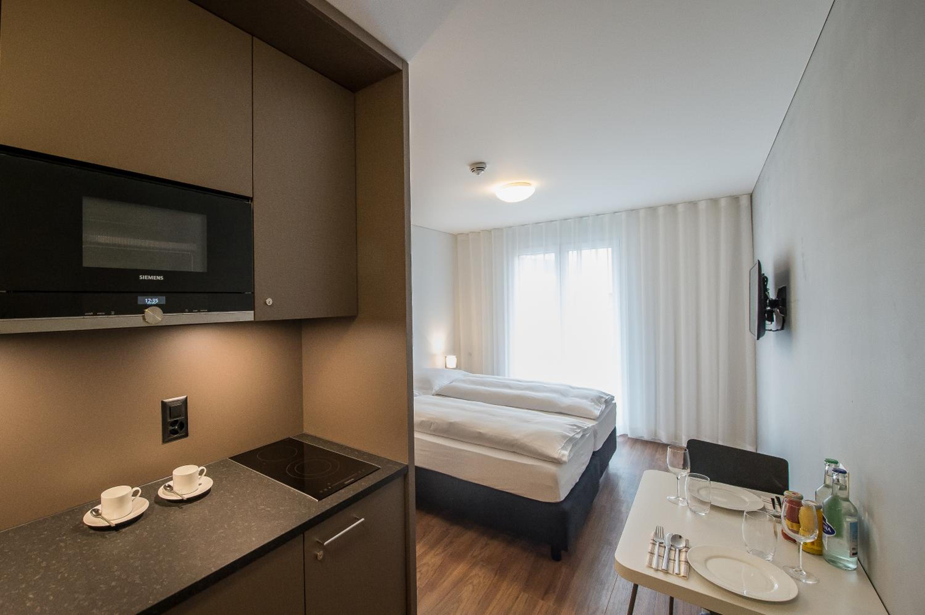 Double Room with Kitchenette and Balcony