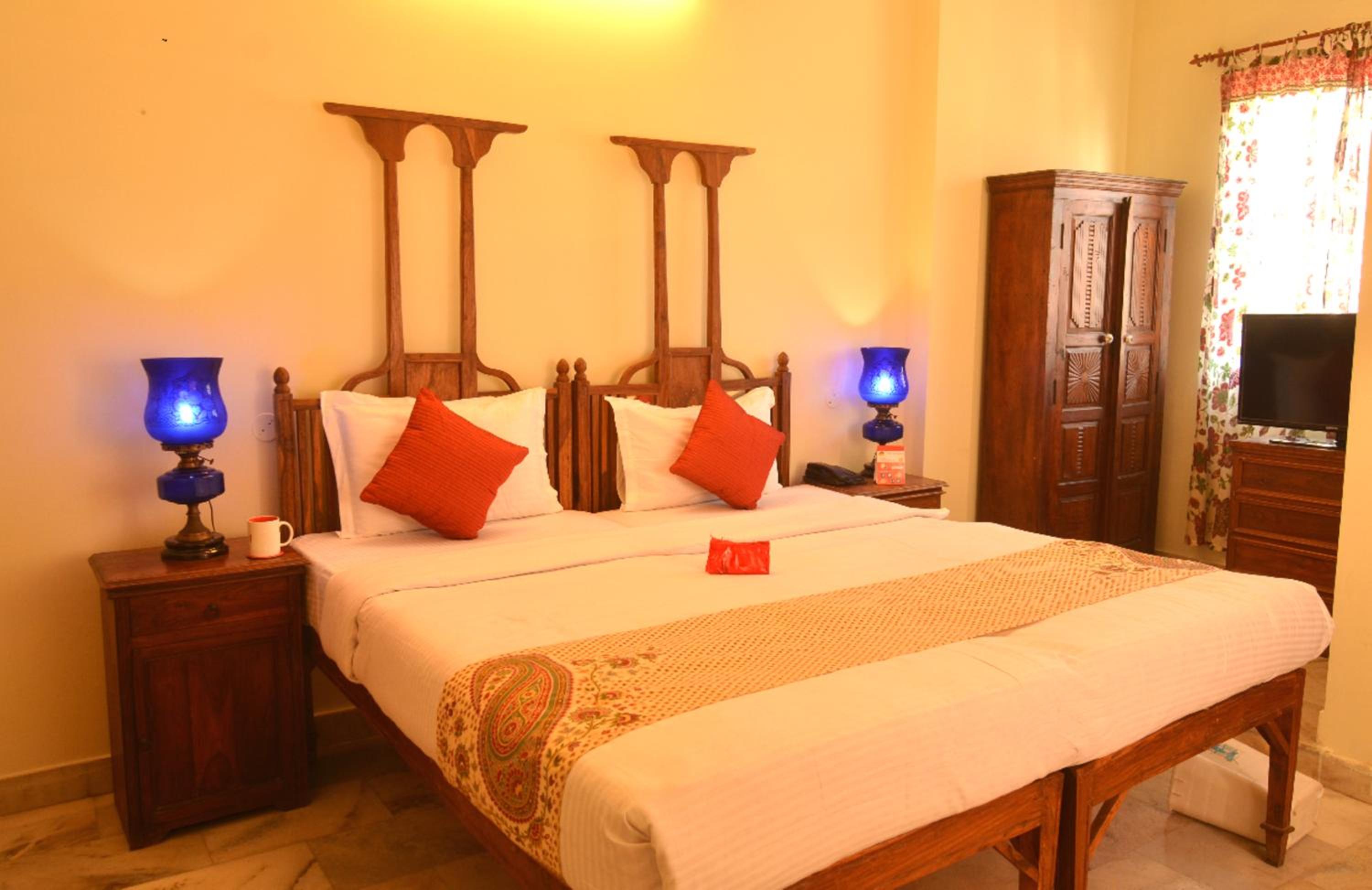 Triple Room with Balcony - Photo 7