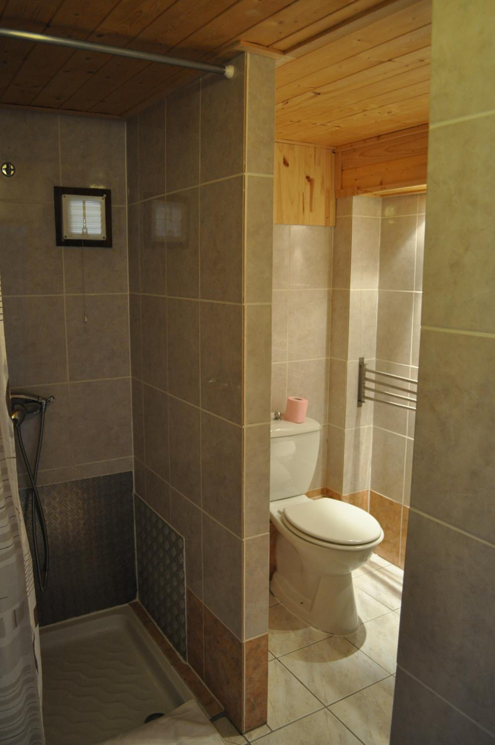 Basic Single Room photo 3